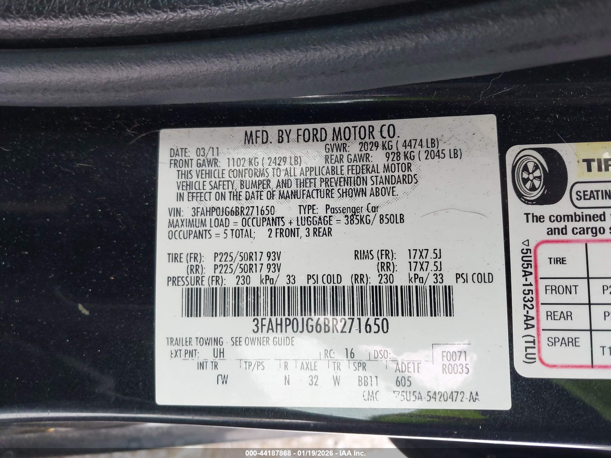FORD FUSION image 9