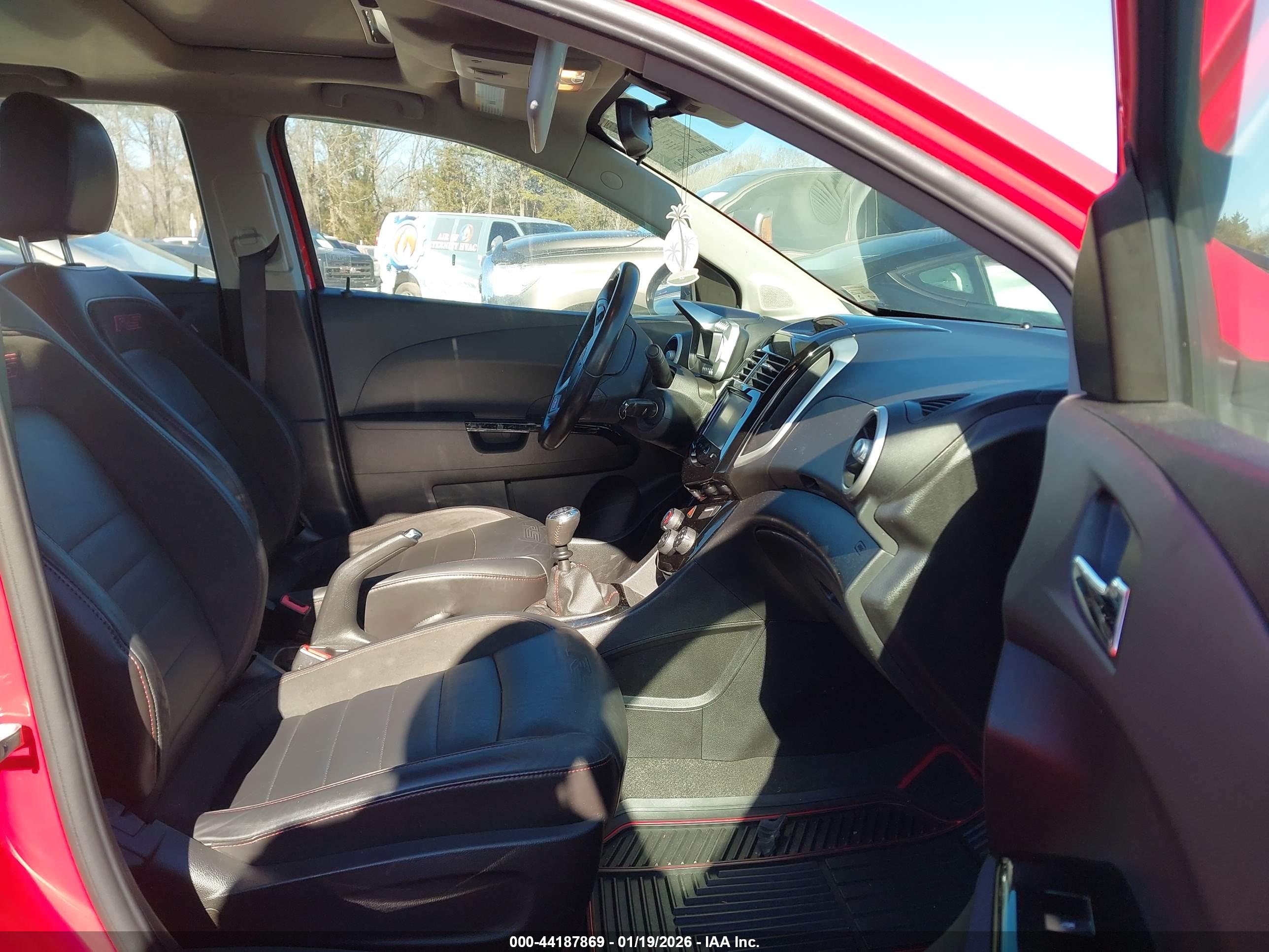 CHEVROLET SONIC image 5