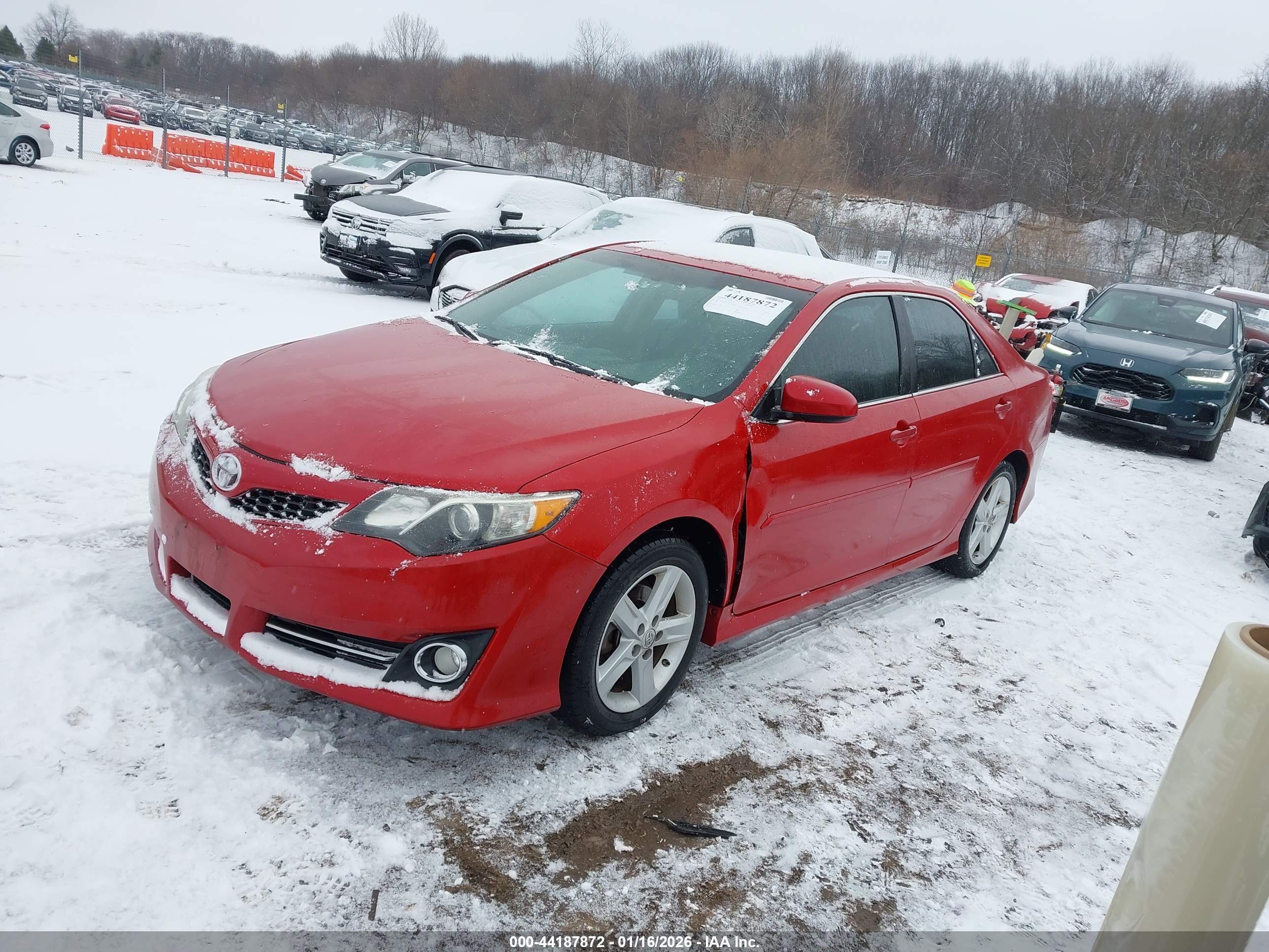 TOYOTA CAMRY image 2