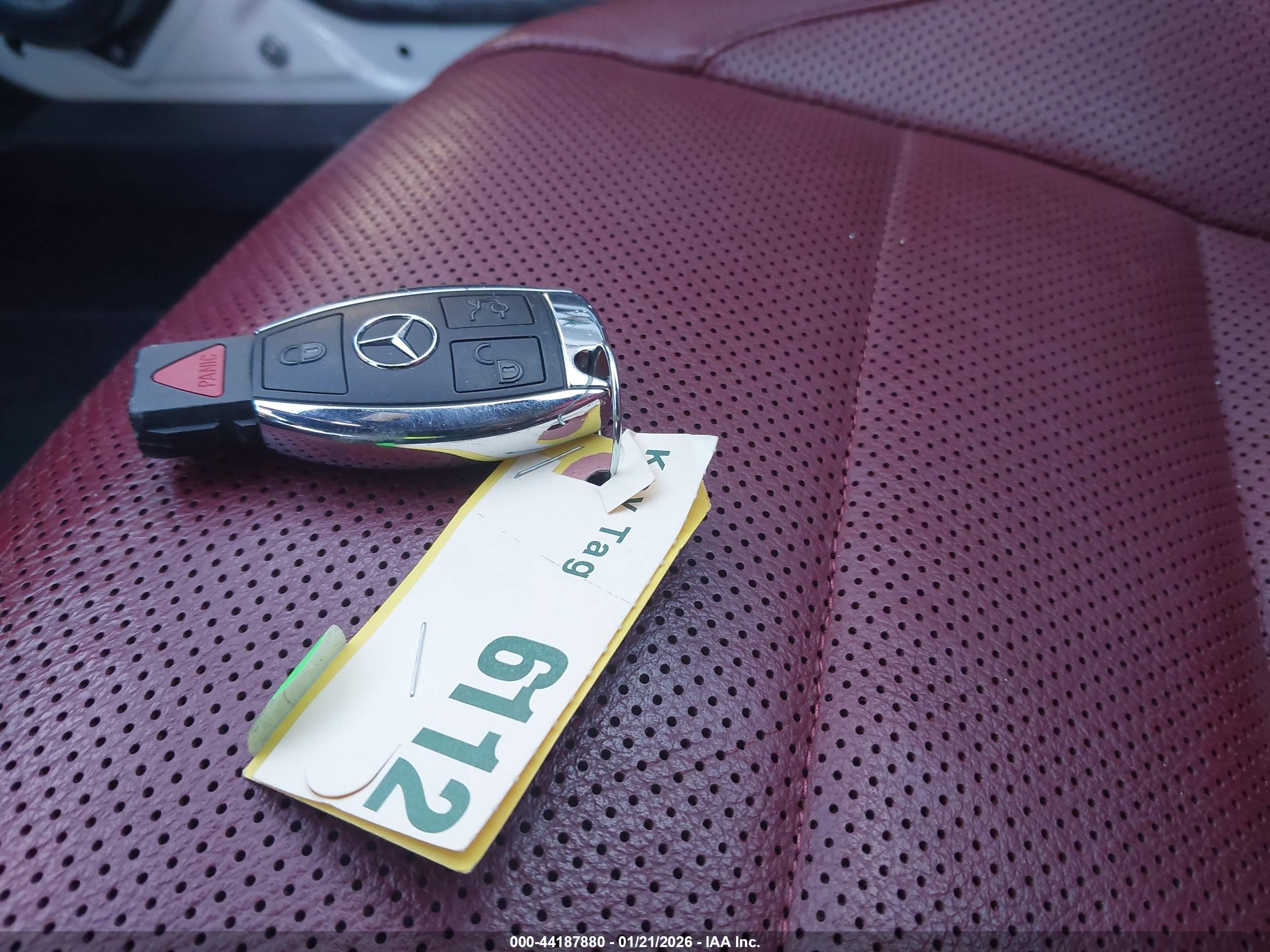 MERCEDES-BENZ E image 11