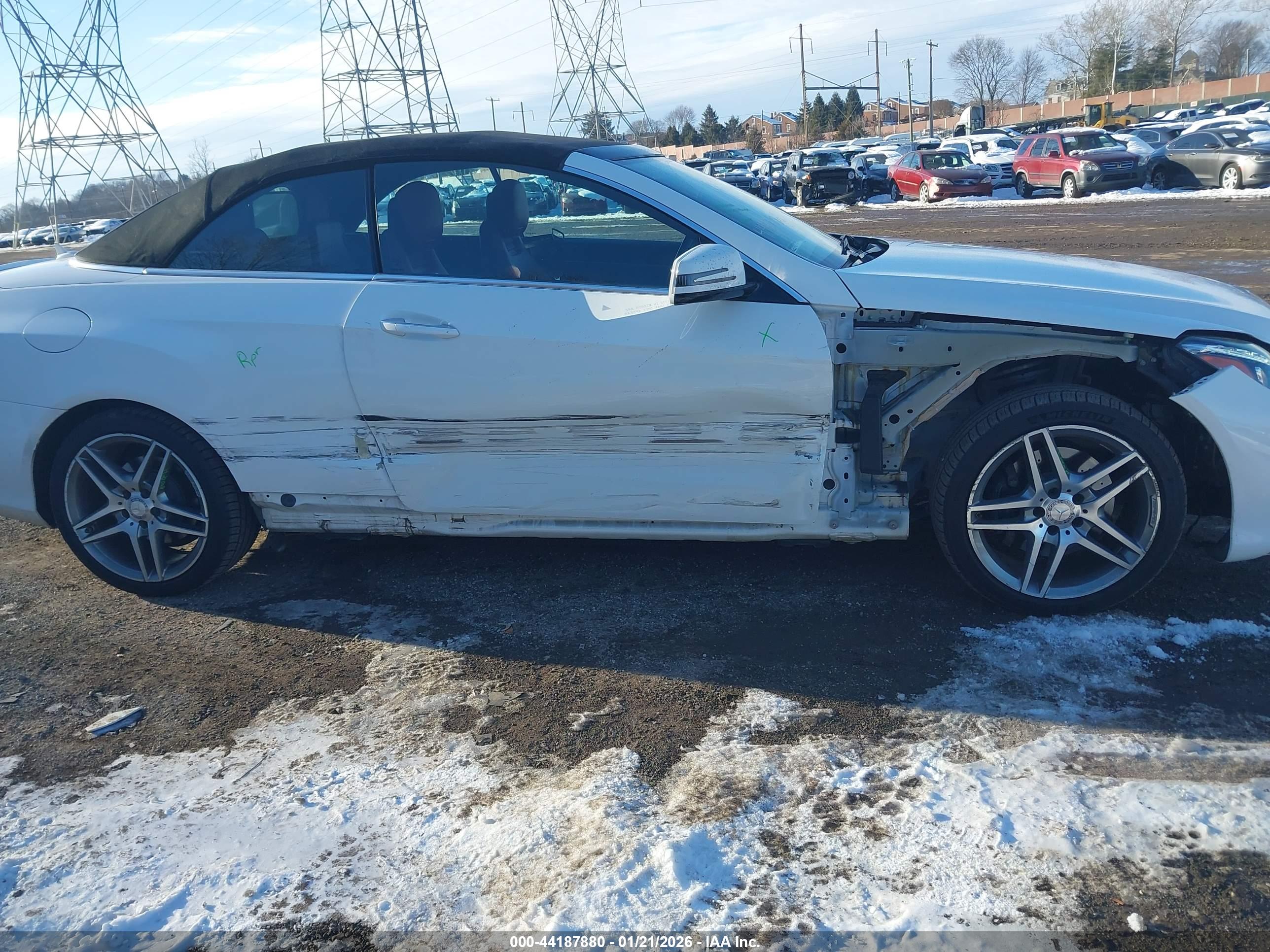 MERCEDES-BENZ E image 6