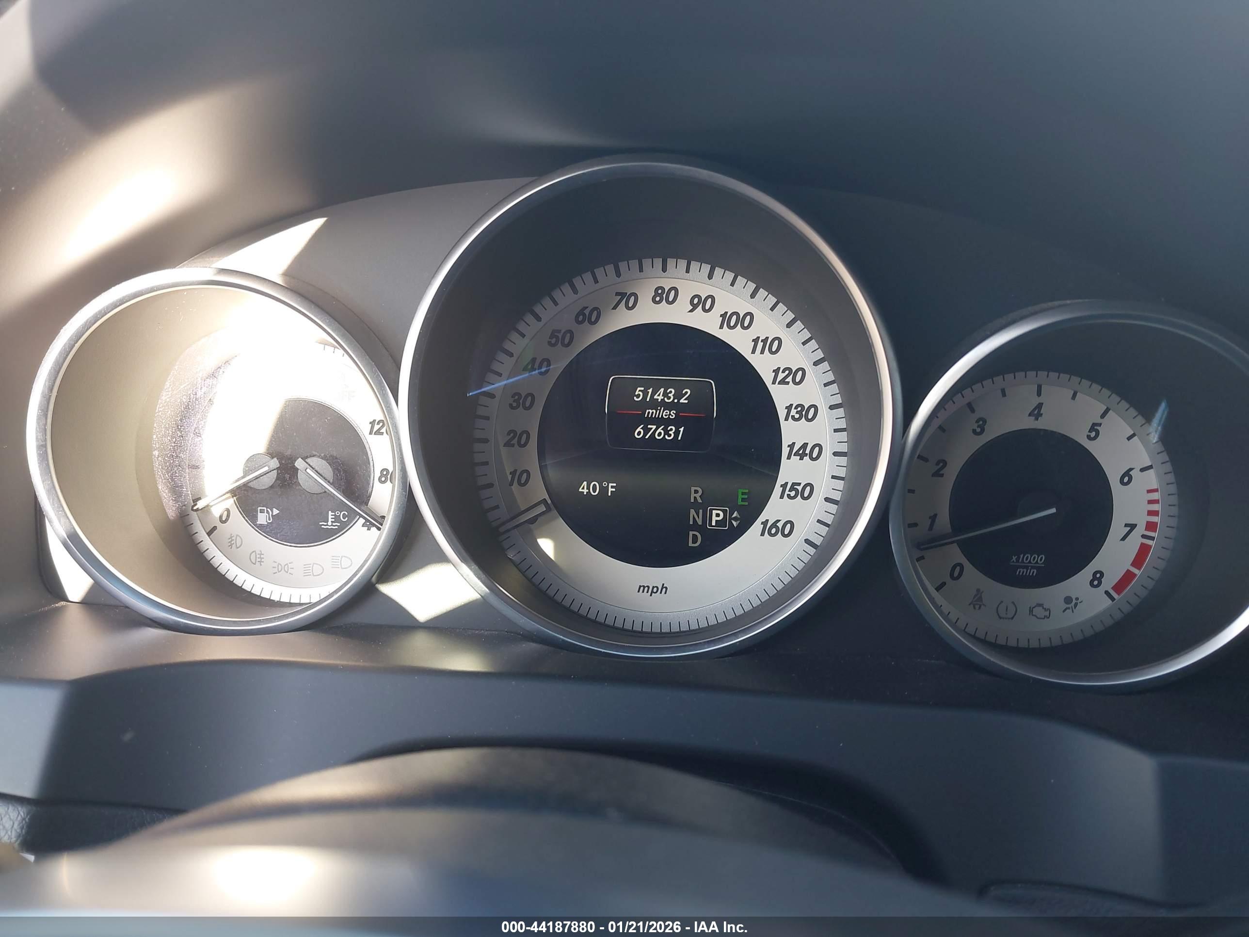 MERCEDES-BENZ E image 7