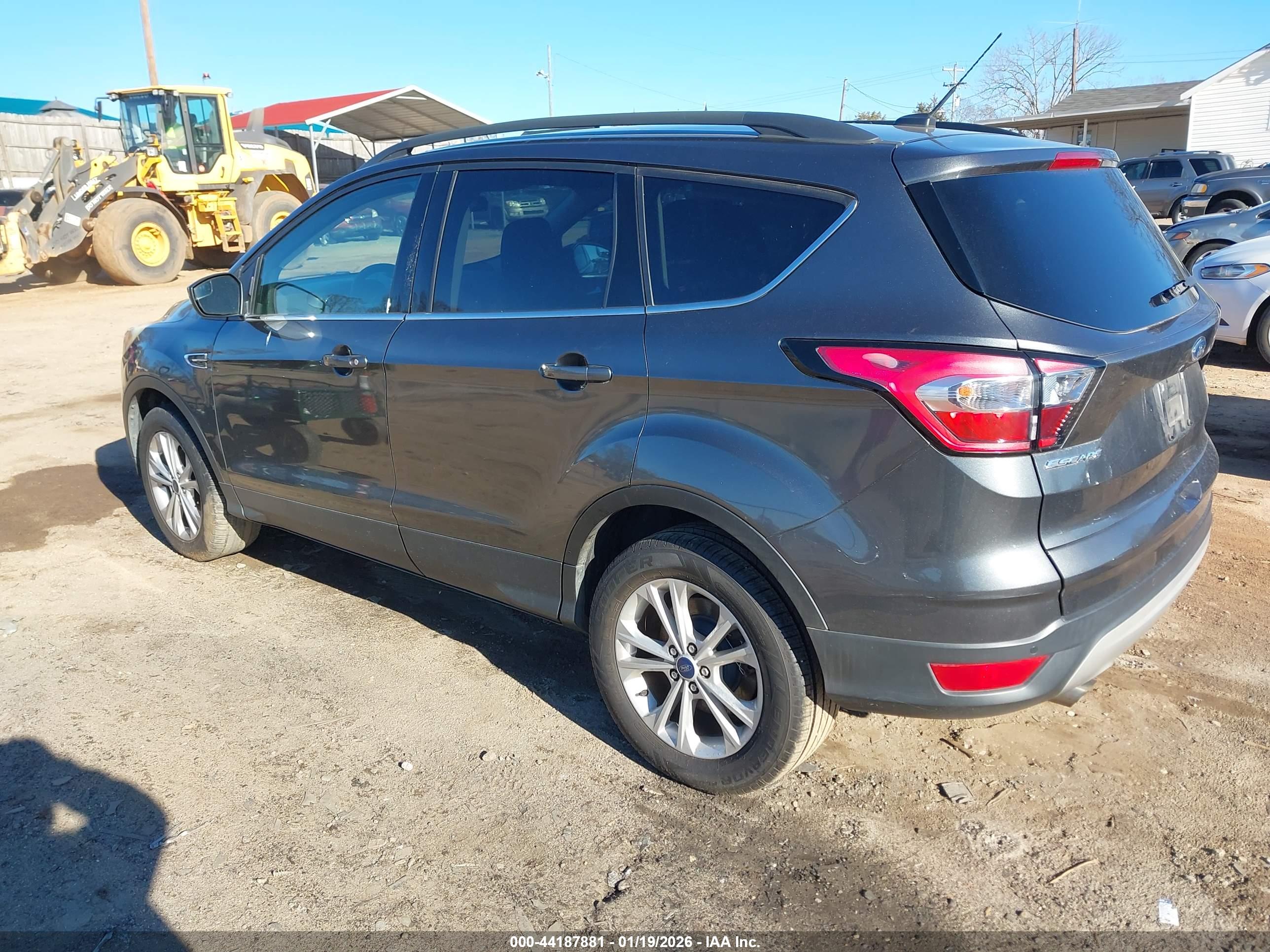 FORD ESCAPE image 3