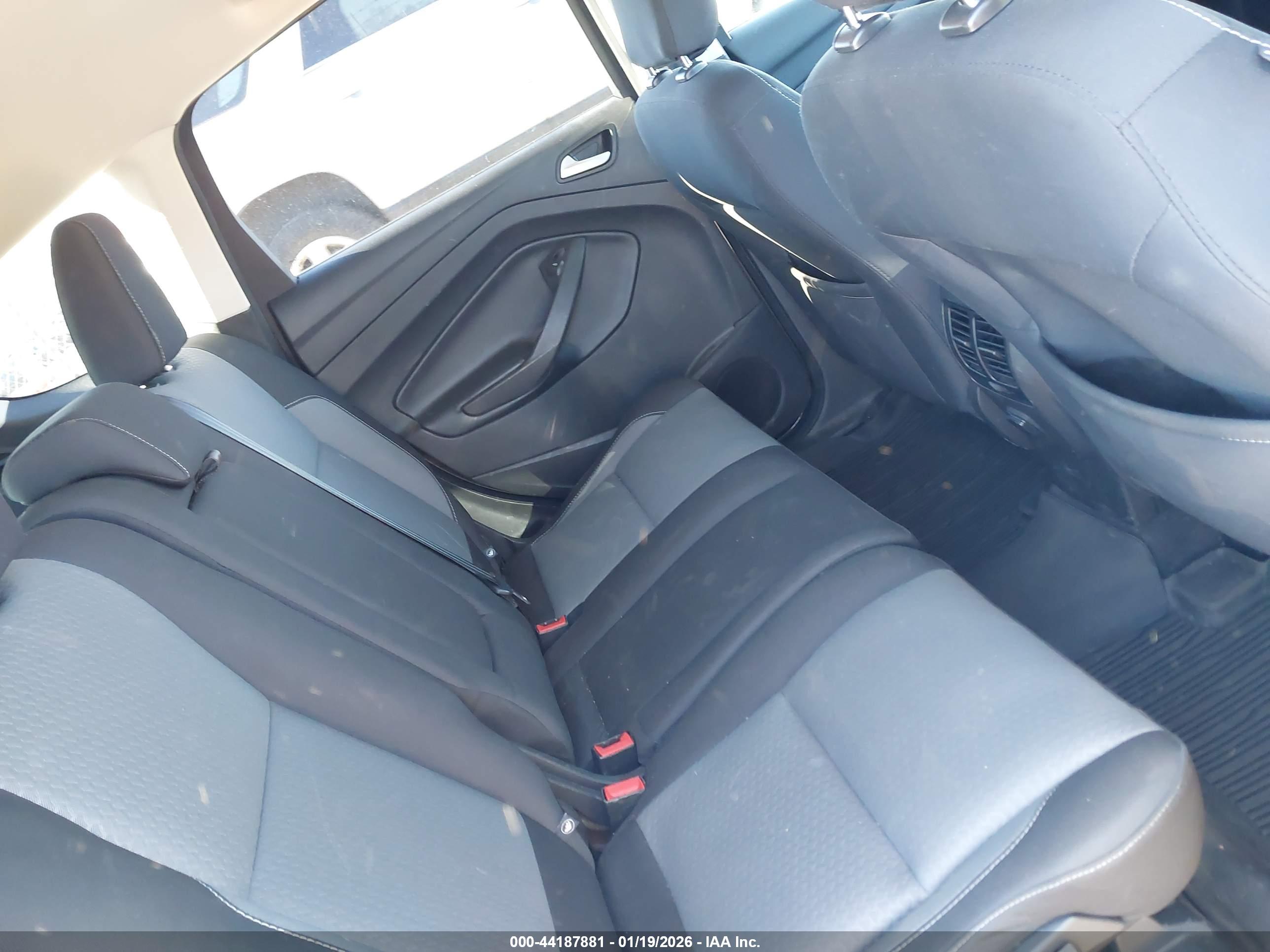 FORD ESCAPE image 8