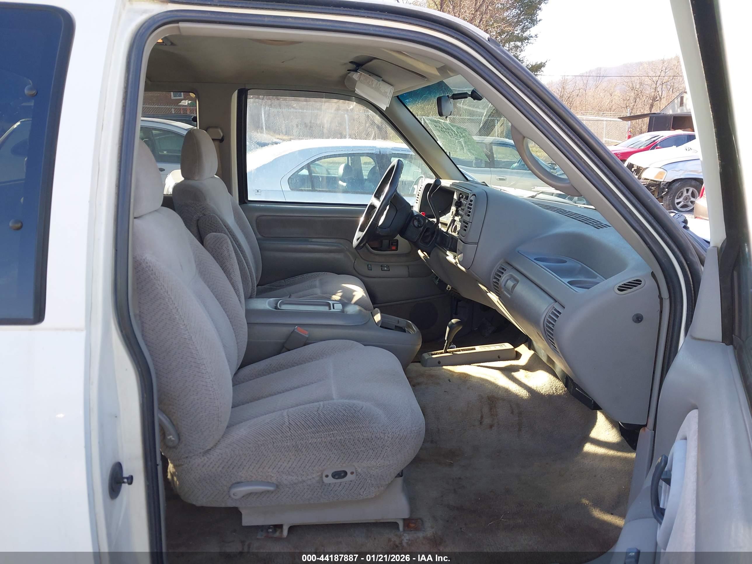 CHEVROLET GMT-400 image 5