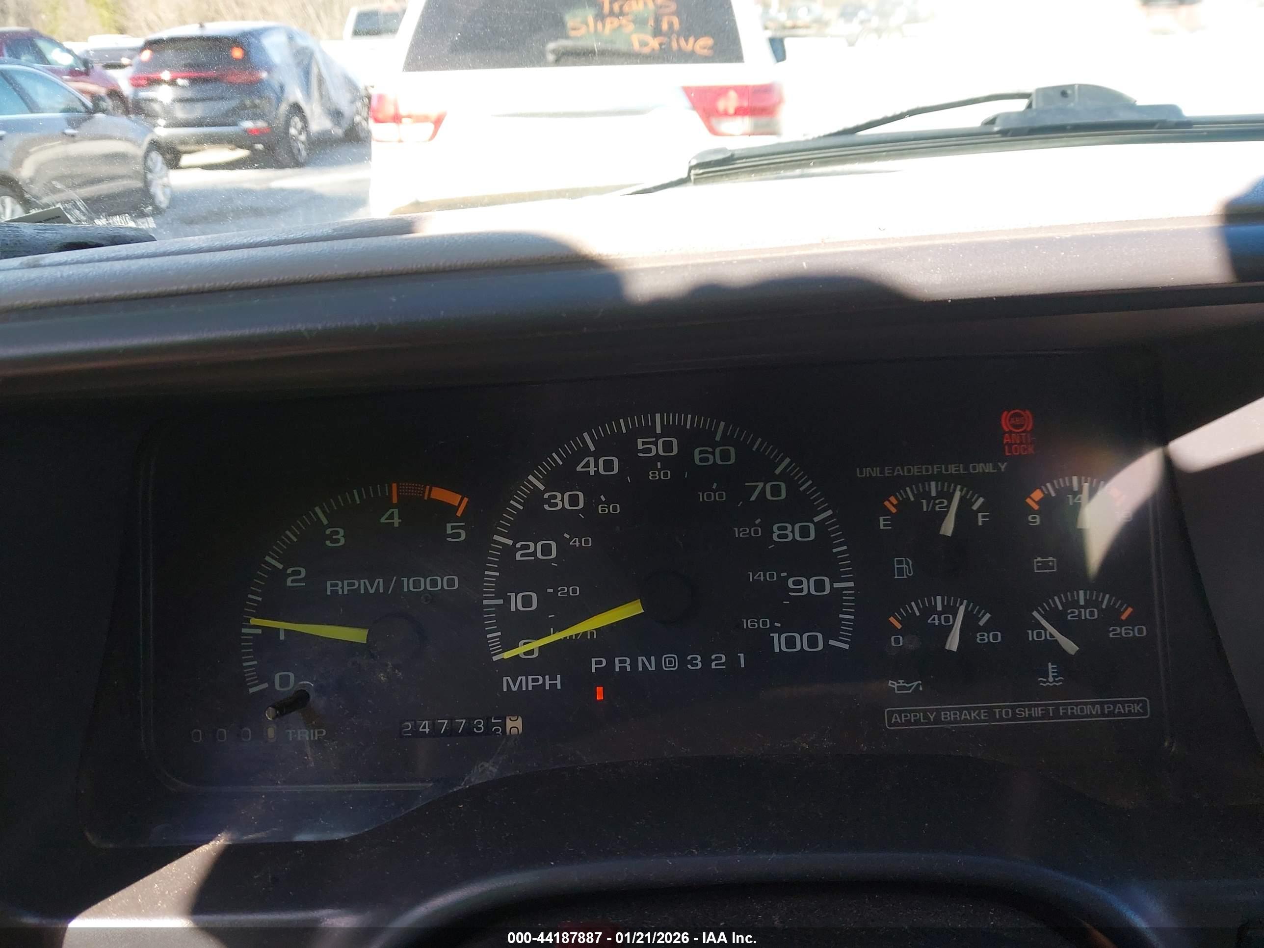 CHEVROLET GMT-400 image 7