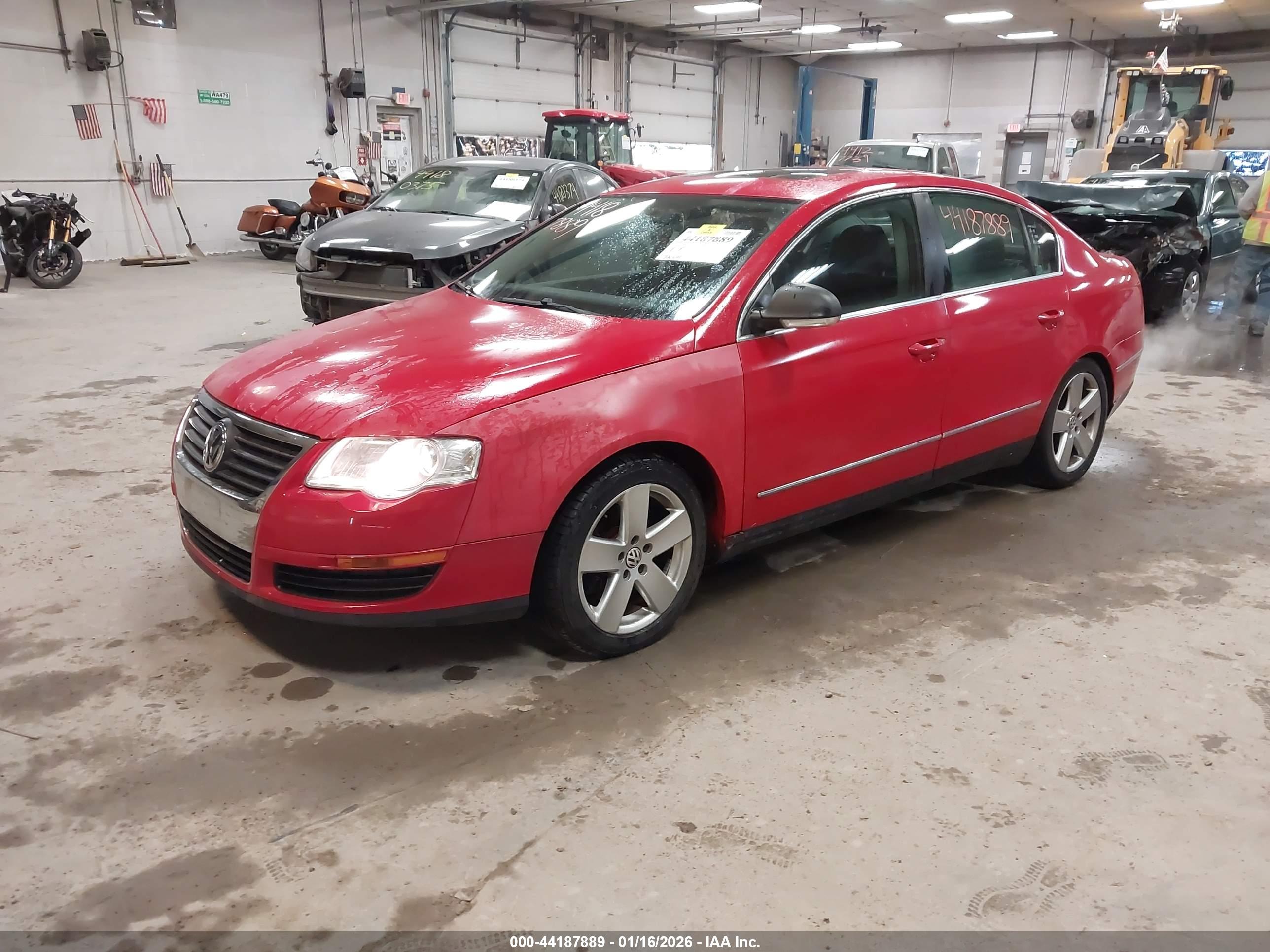 VOLKSWAGEN PASSAT image 2