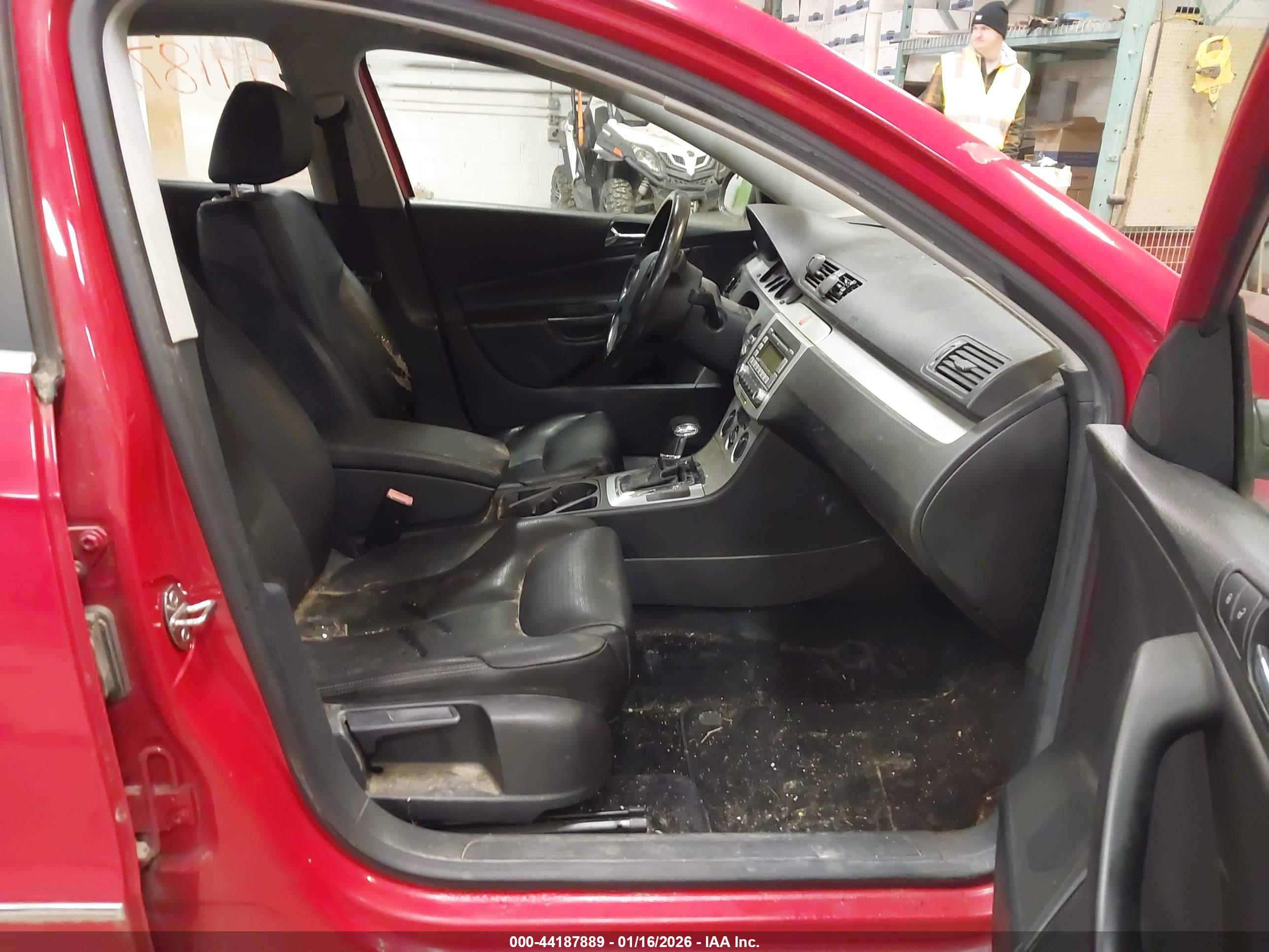 VOLKSWAGEN PASSAT image 5