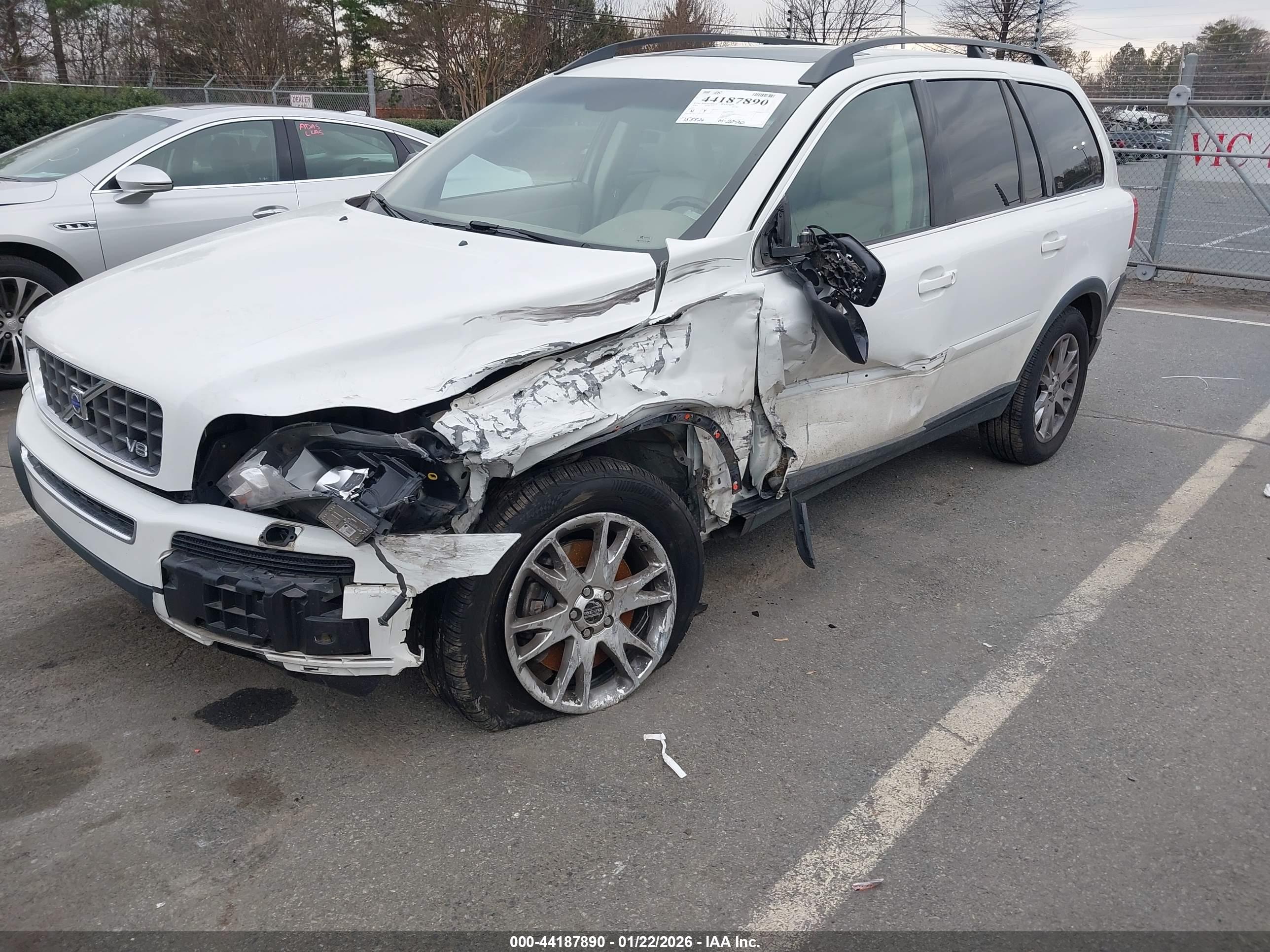 VOLVO XC90 image 2