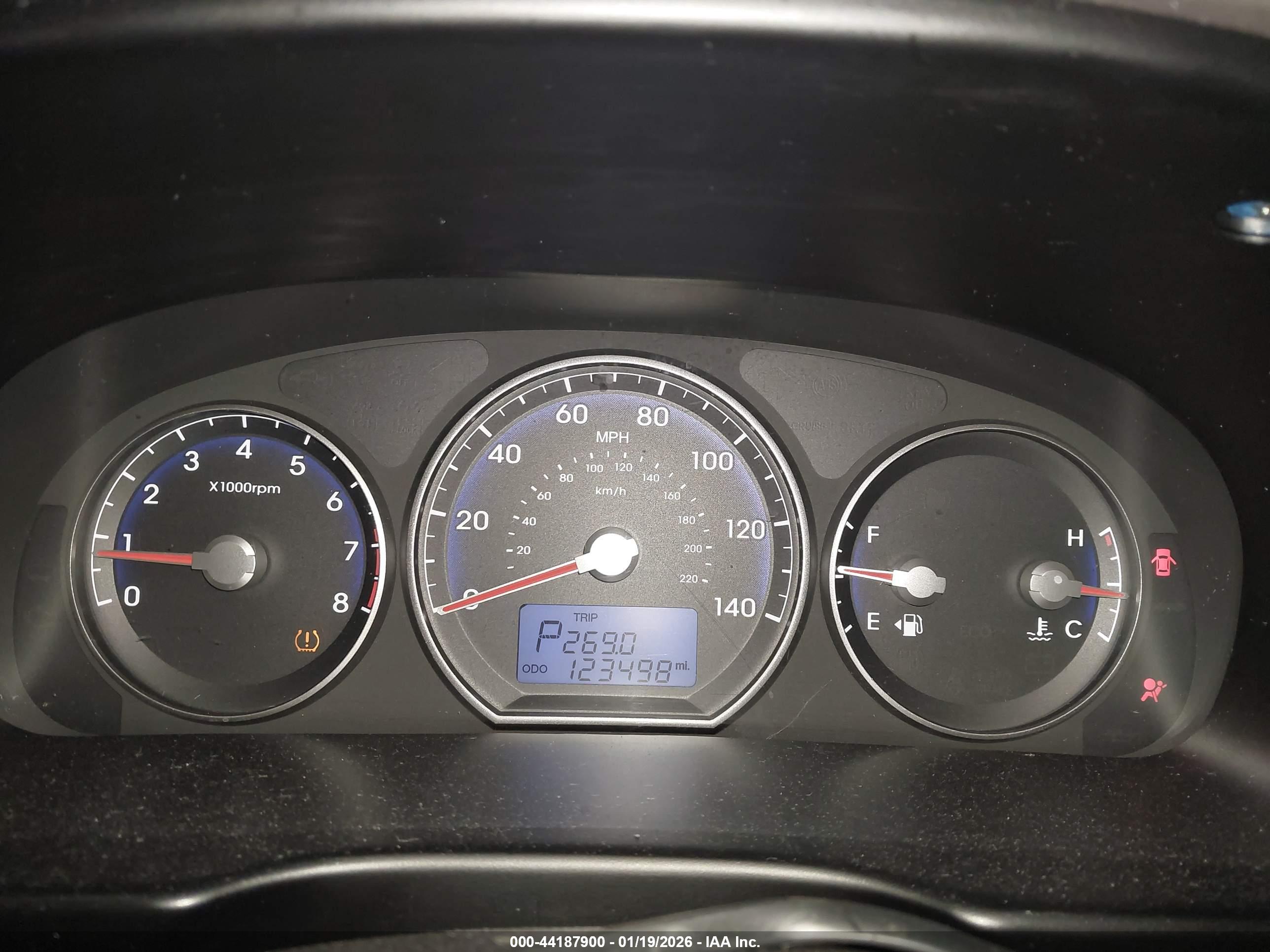 HYUNDAI SANTA image 7