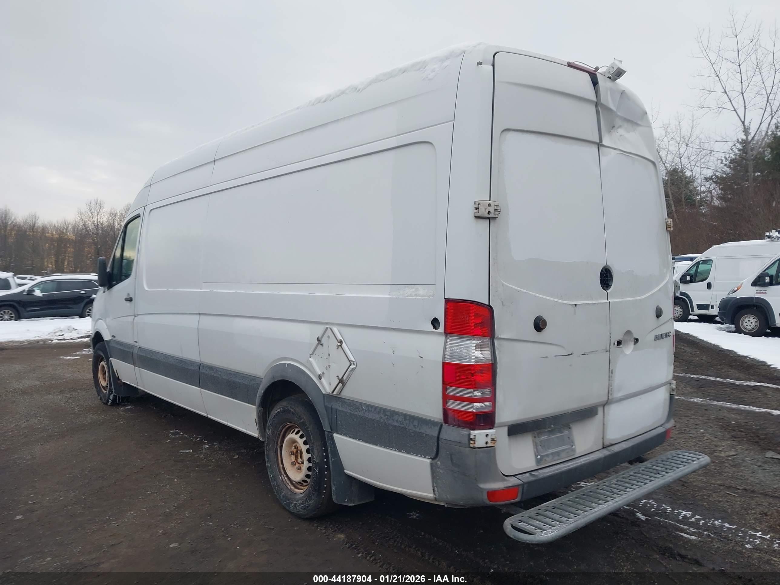 MERCEDES-BENZ SPRINTER image 3