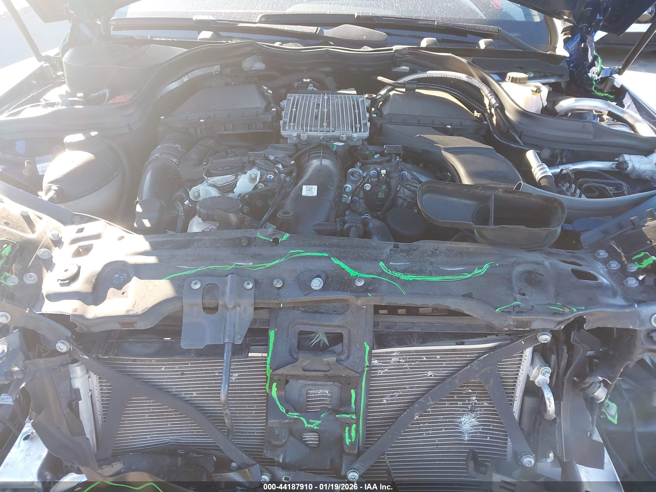 MERCEDES-BENZ E image 10
