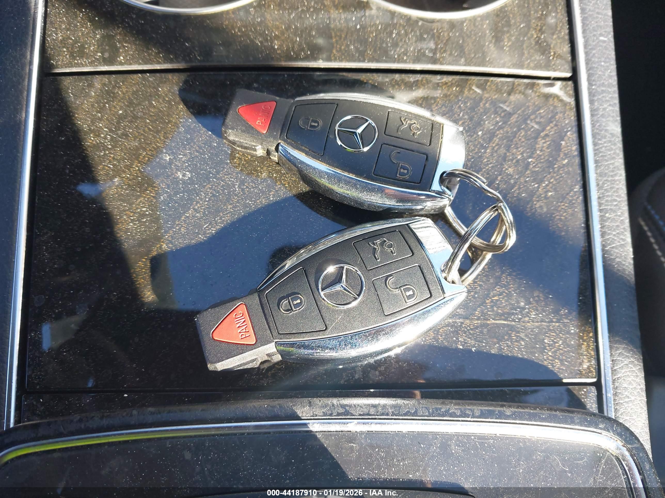 MERCEDES-BENZ E image 11