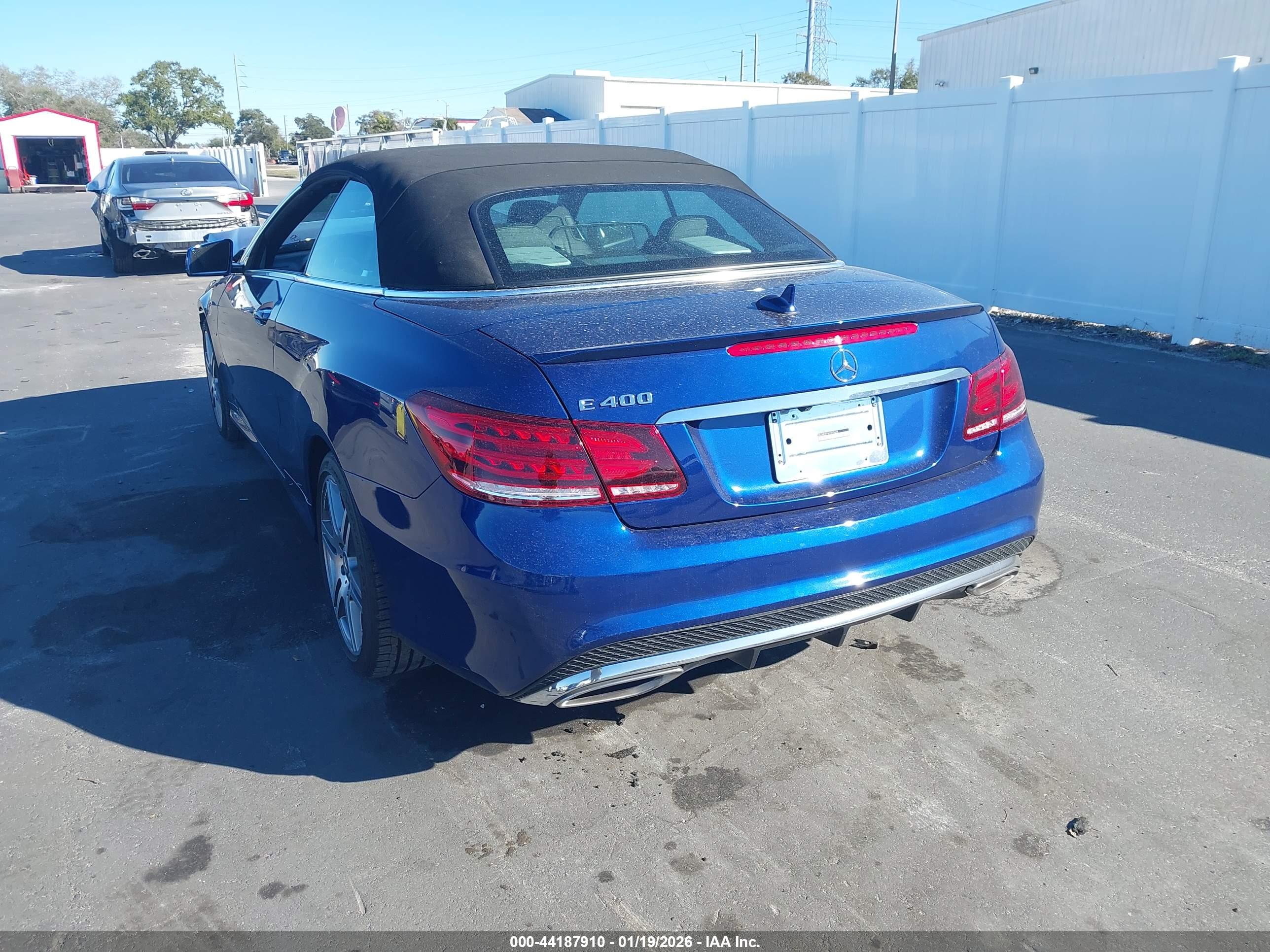 MERCEDES-BENZ E image 3
