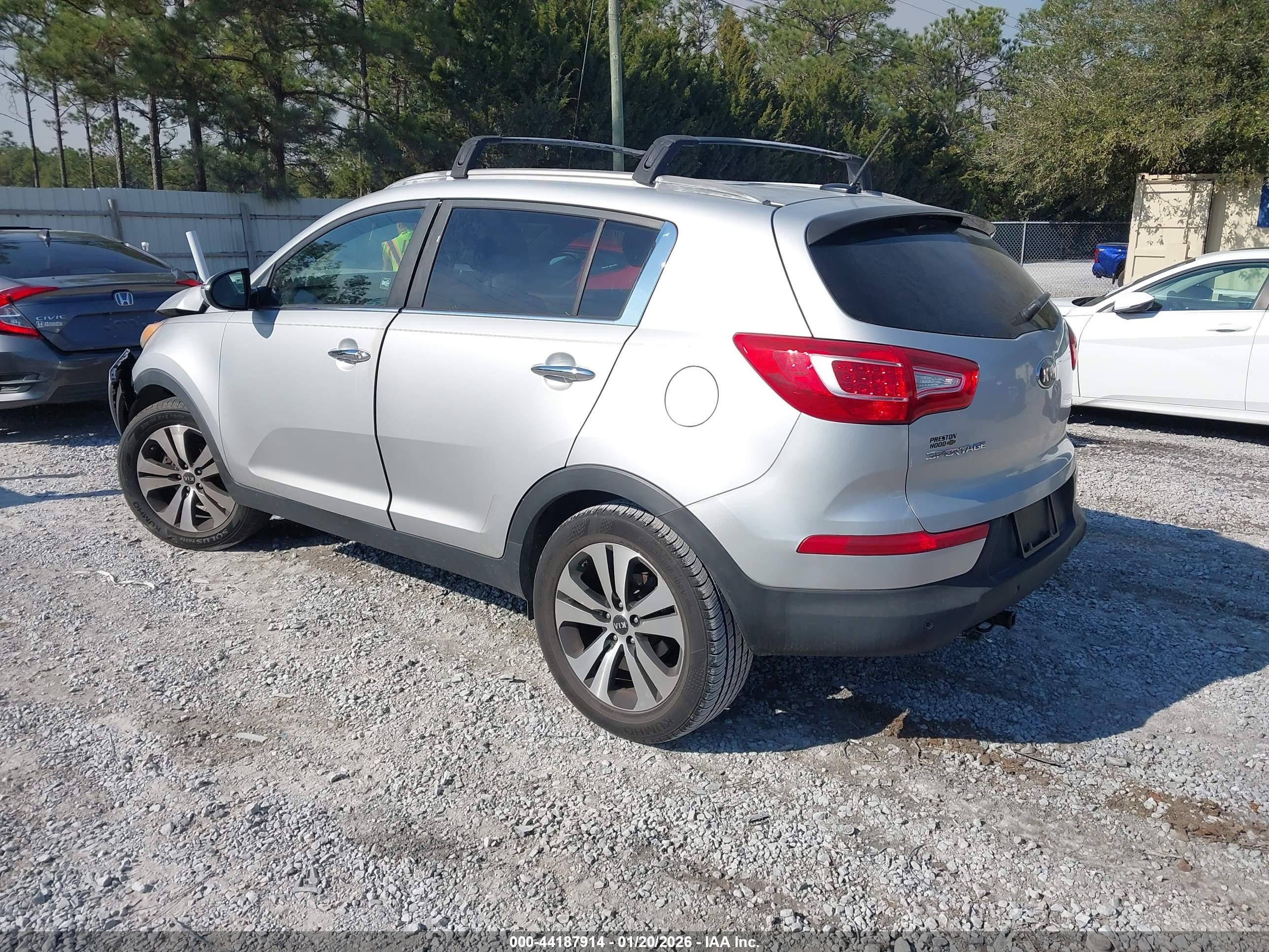 KIA SPORTAGE image 3