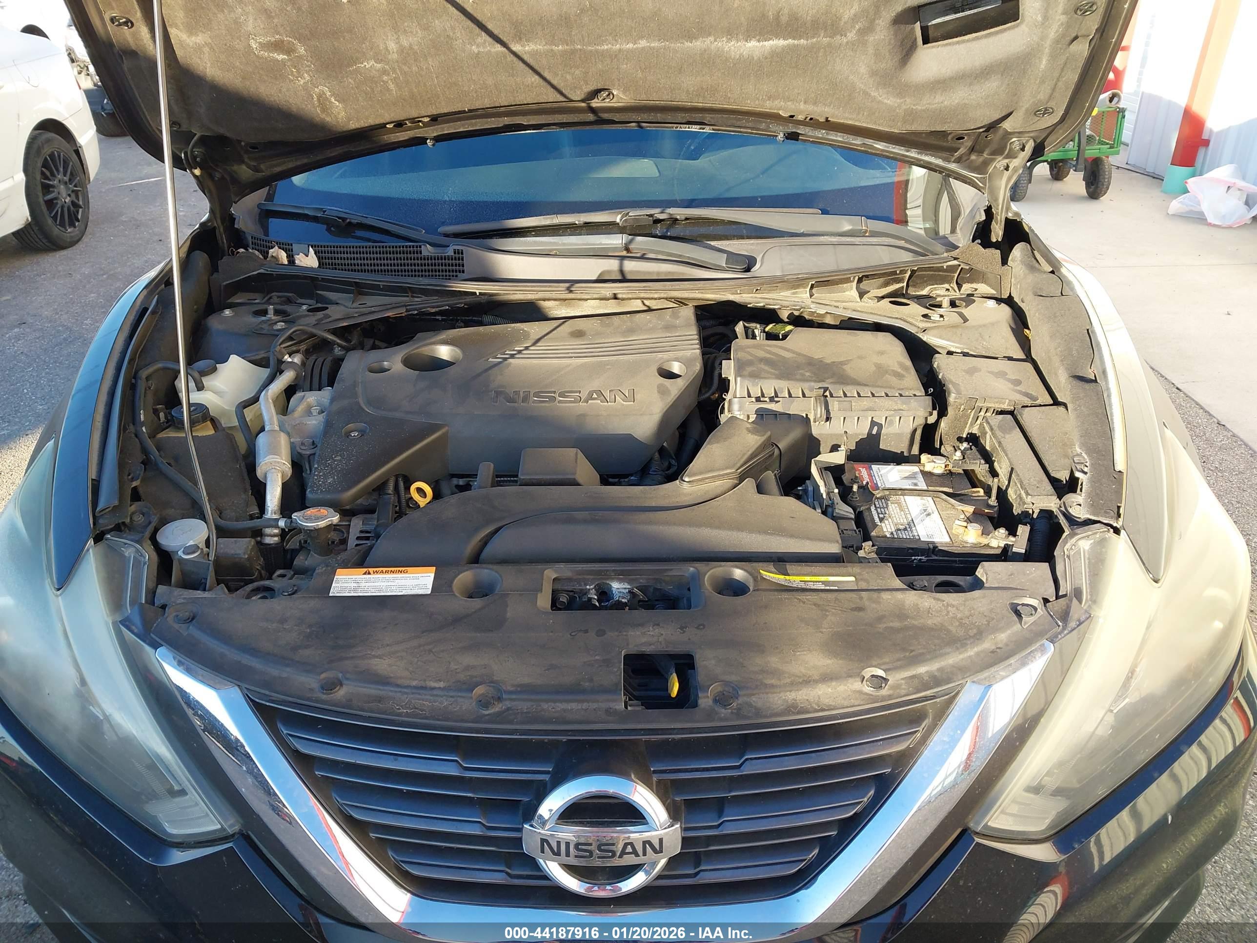 NISSAN ALTIMA image 10