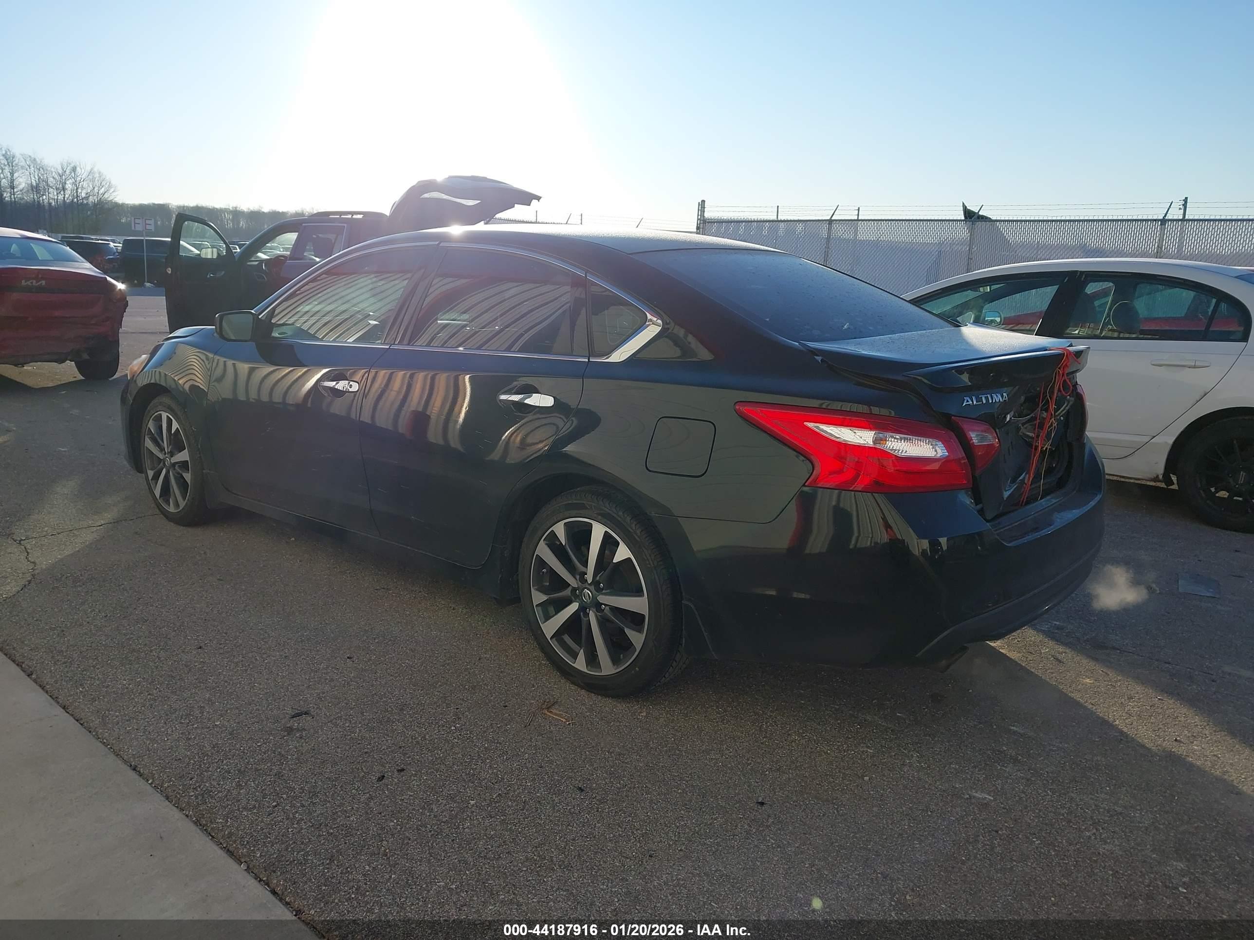 NISSAN ALTIMA image 3