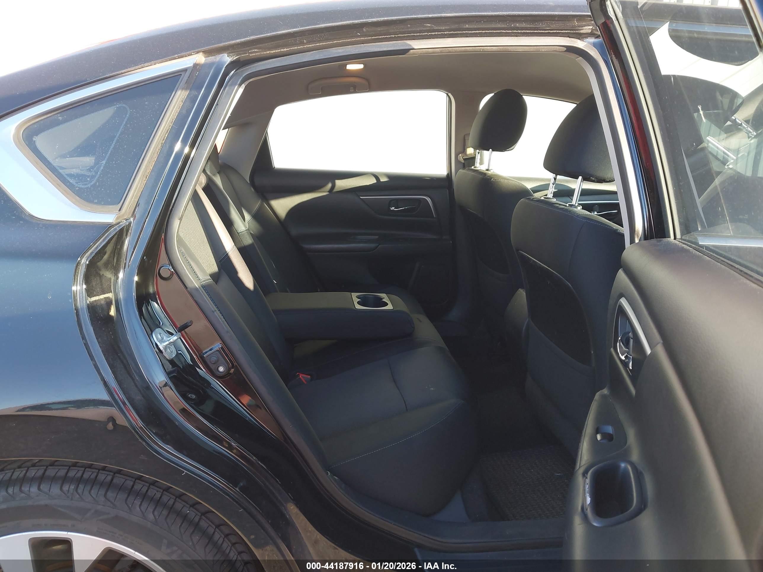 NISSAN ALTIMA image 8