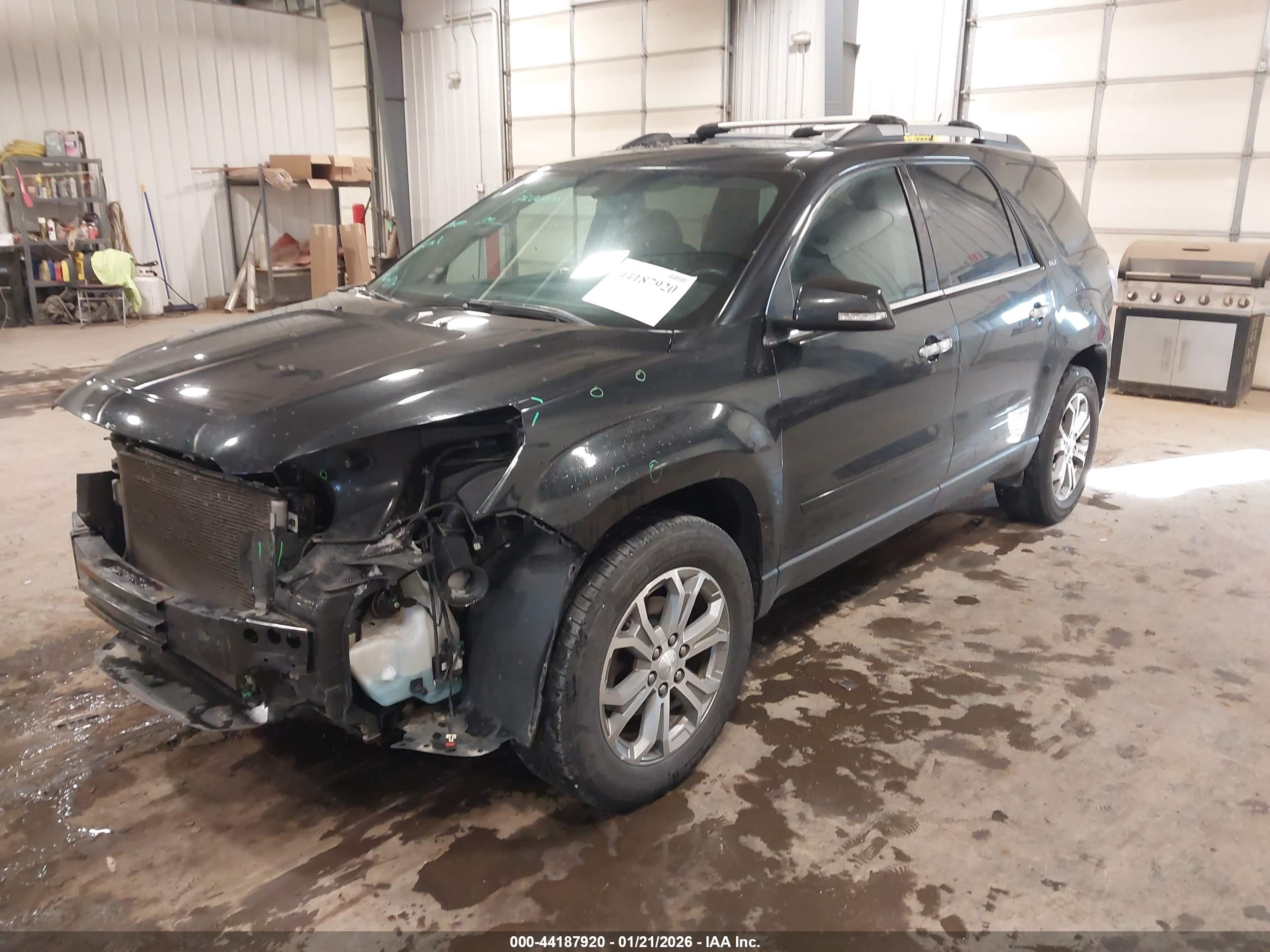 GMC ACADIA image 2