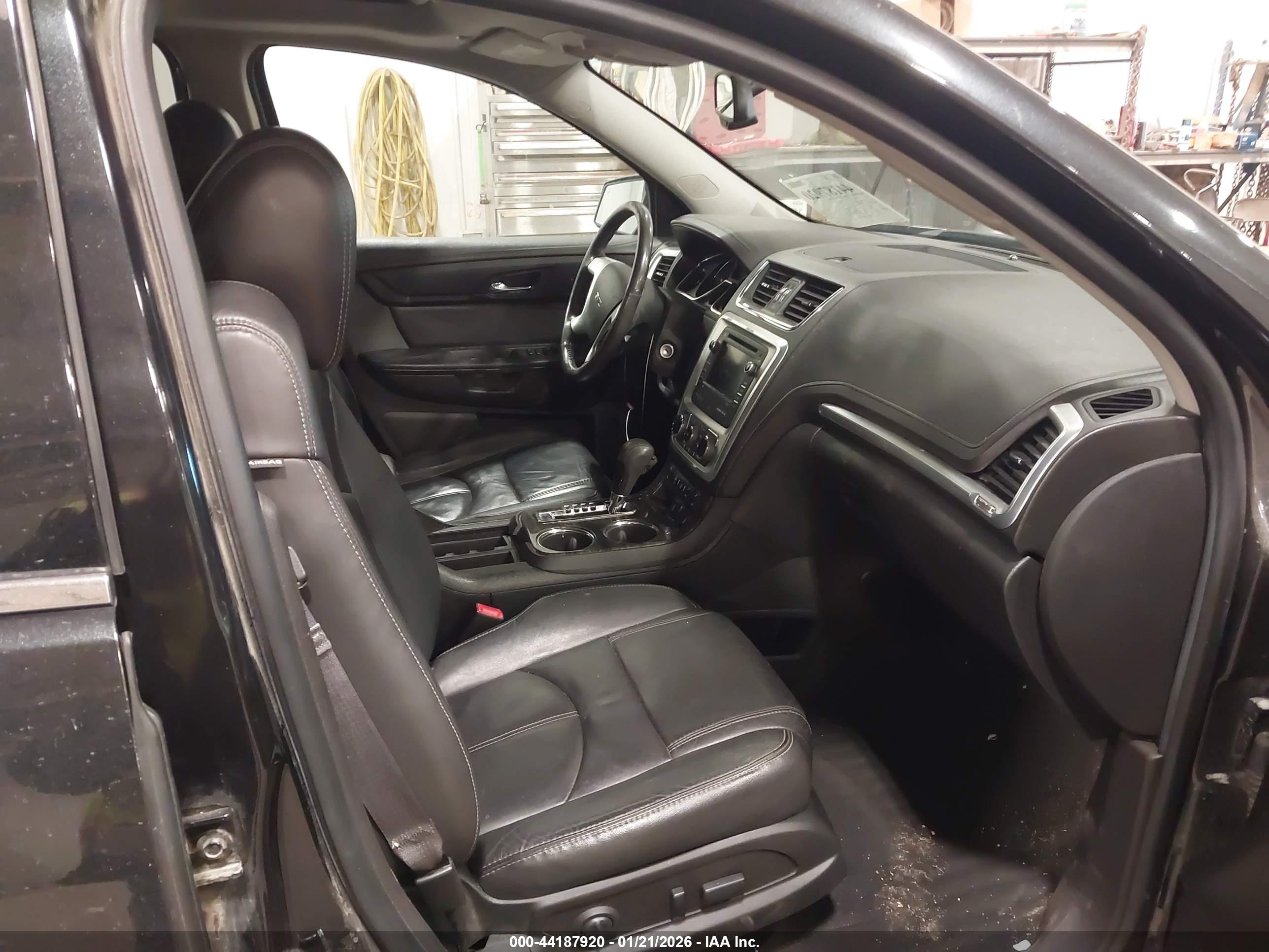 GMC ACADIA image 5