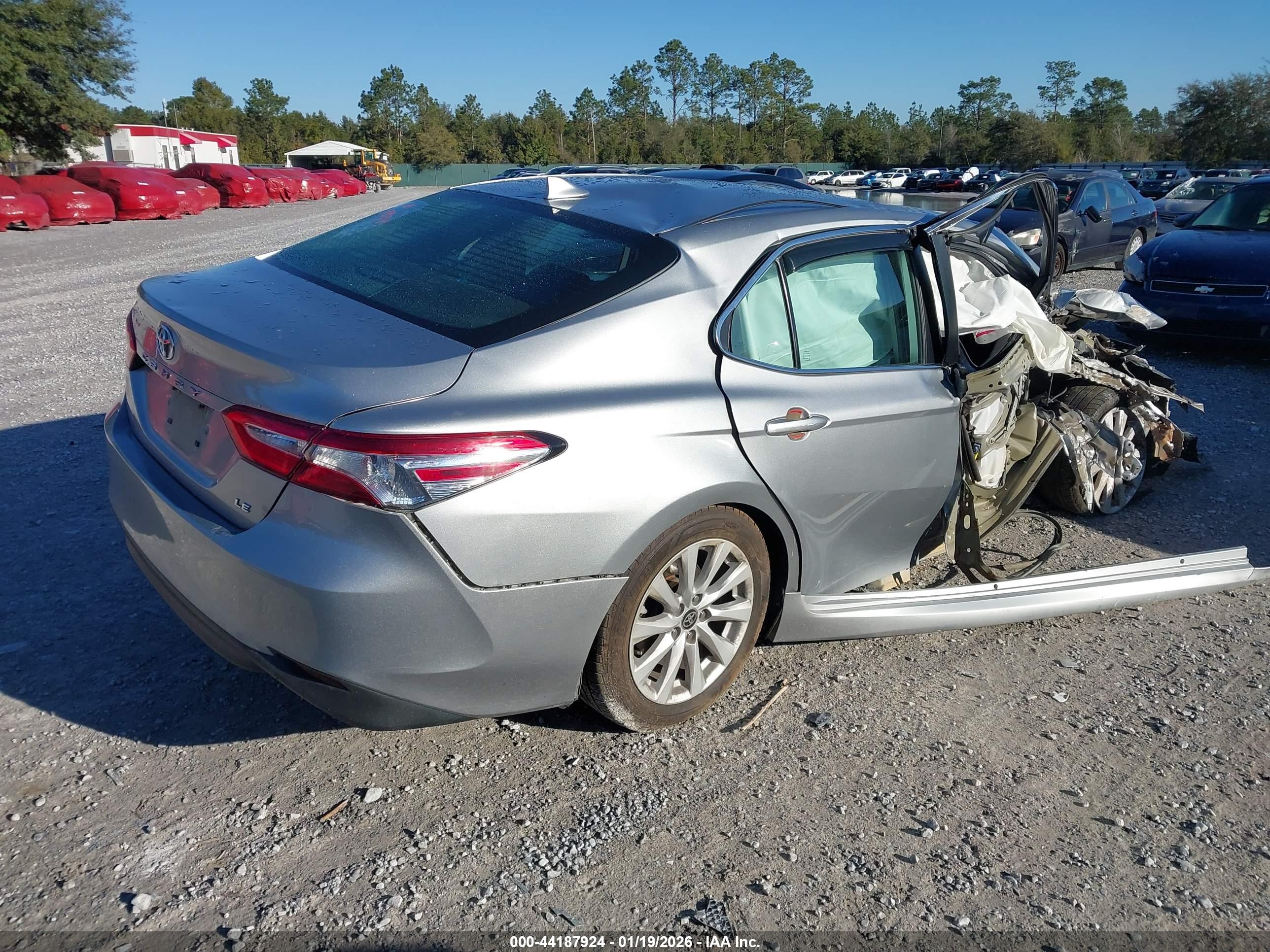 TOYOTA CAMRY image 4