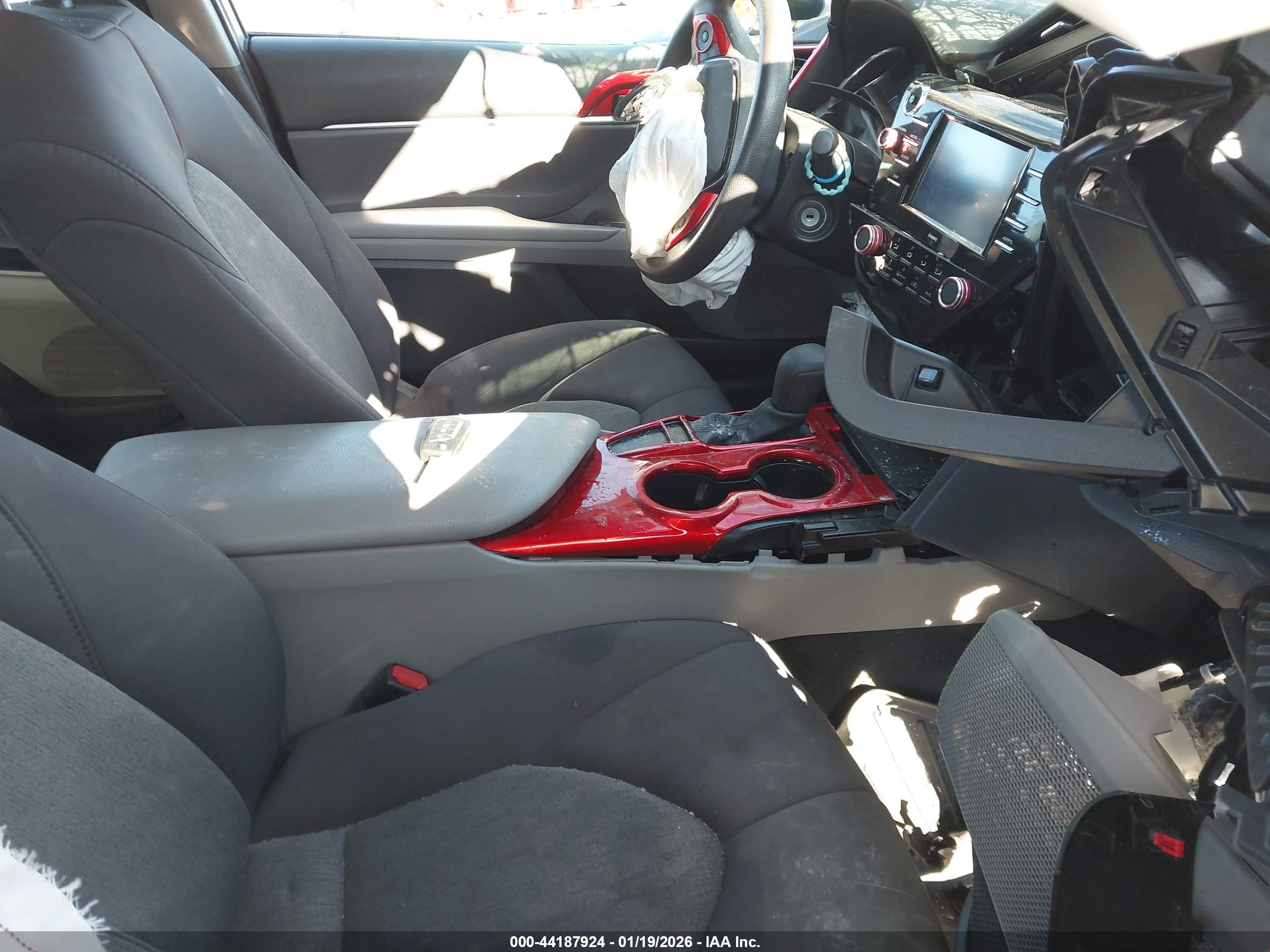 TOYOTA CAMRY image 5