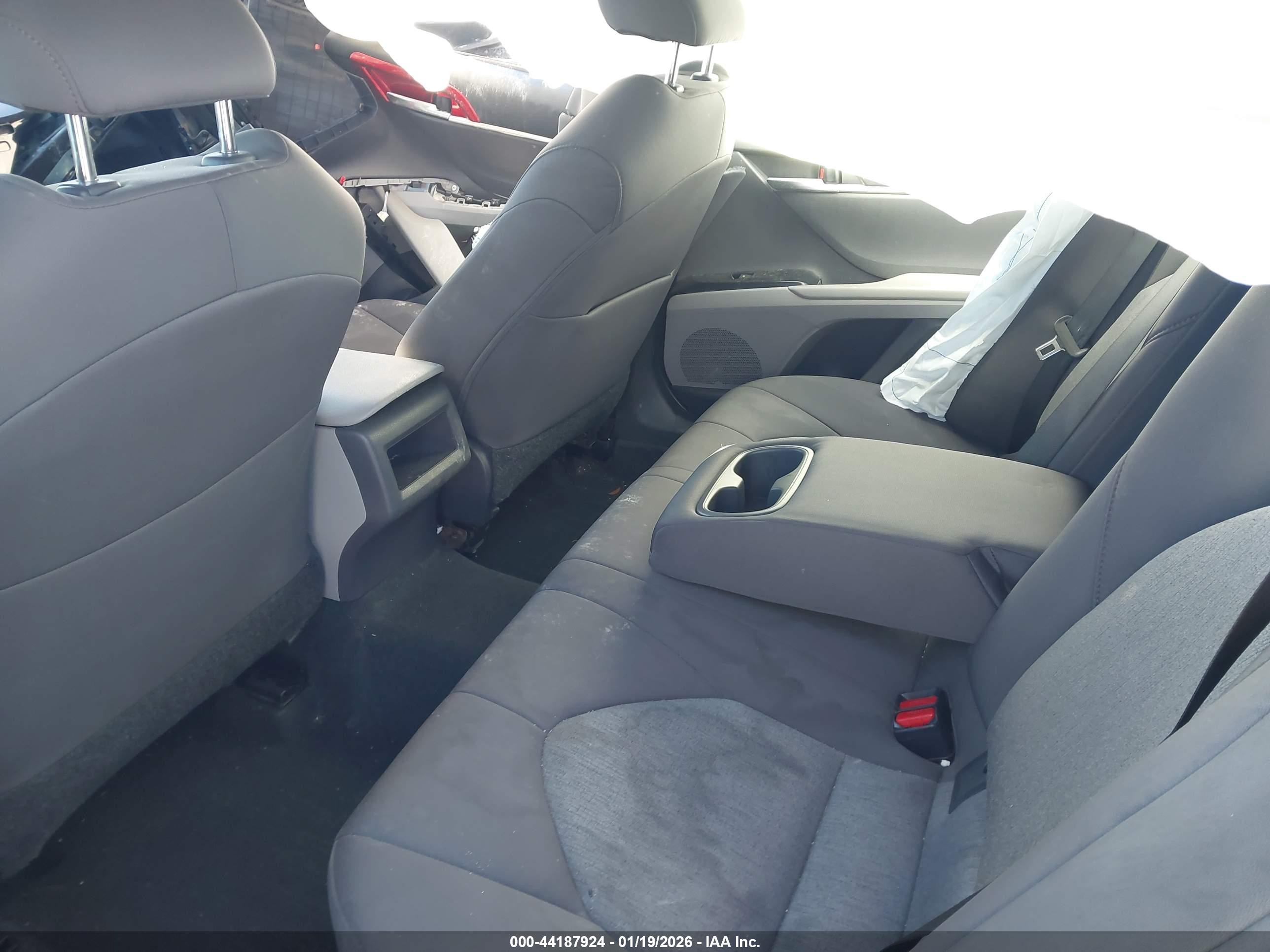 TOYOTA CAMRY image 8