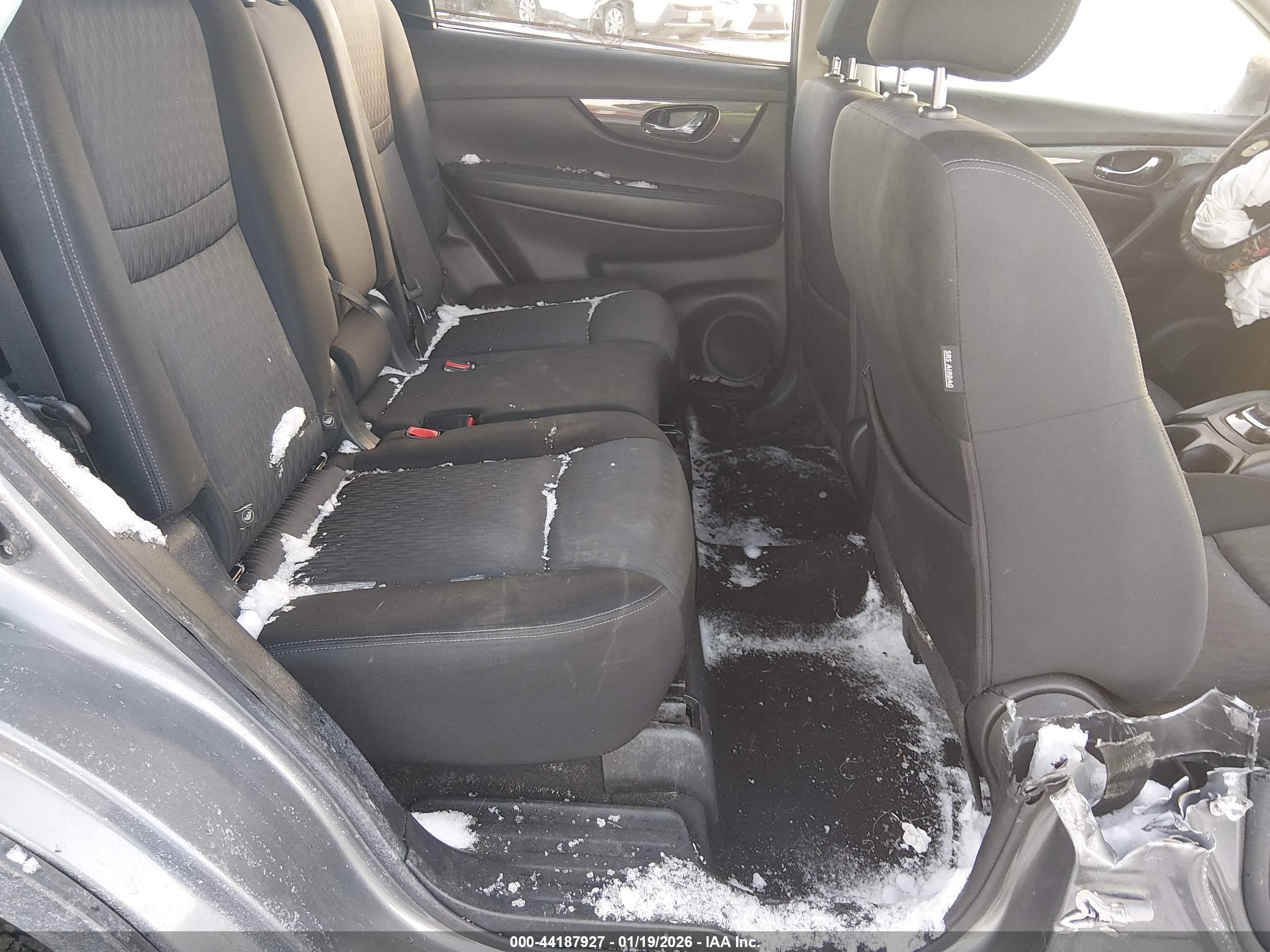 NISSAN ROGUE image 8
