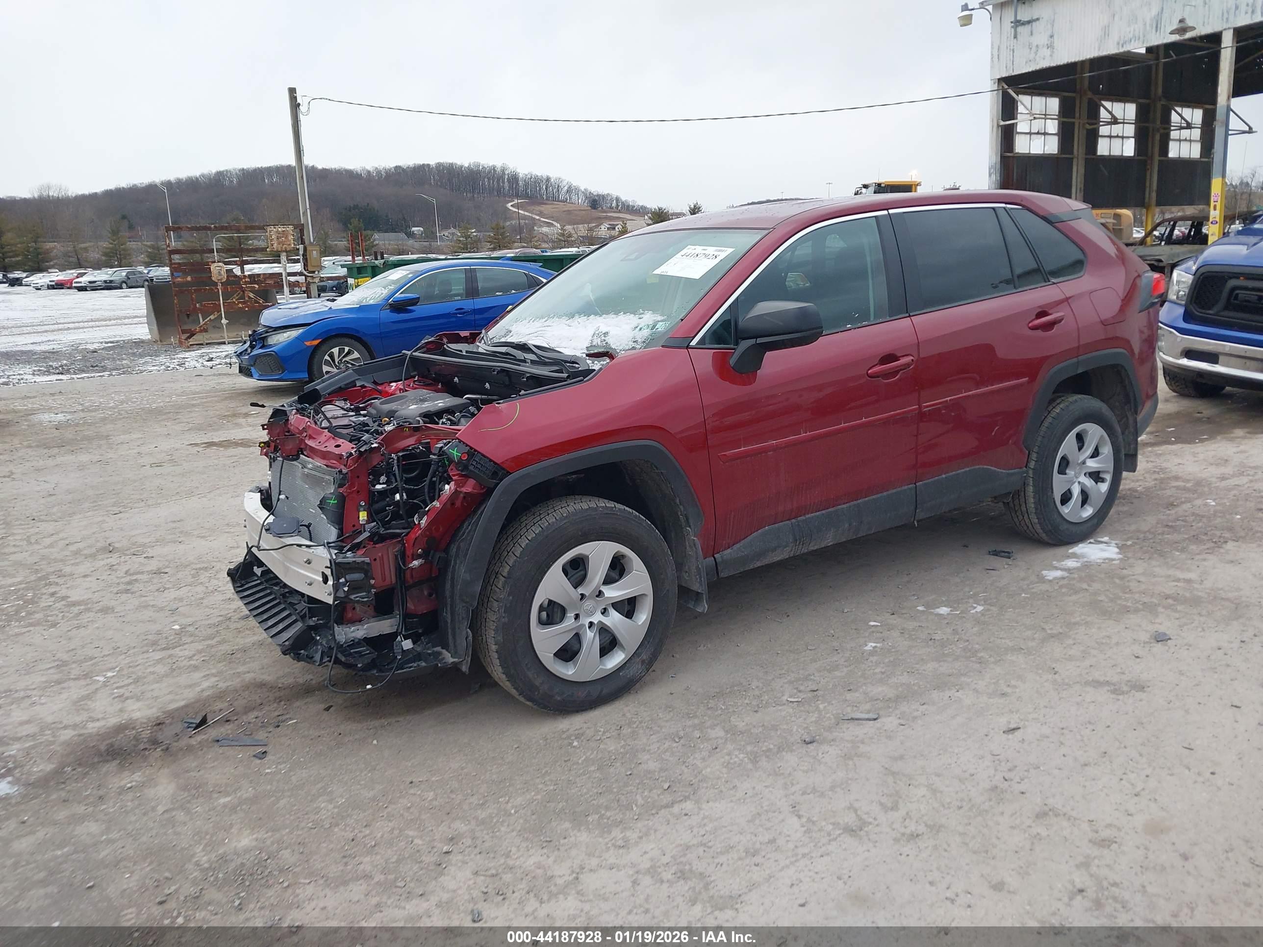TOYOTA RAV4 image 2