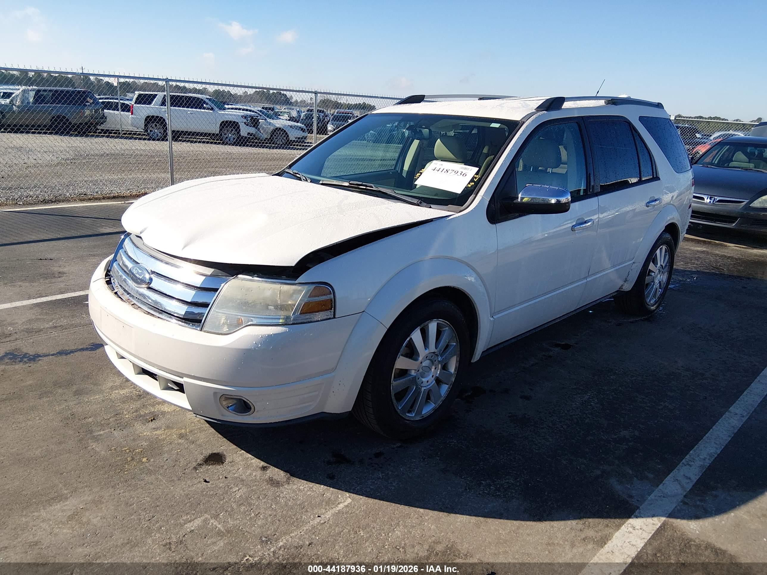 FORD TAURUS image 2