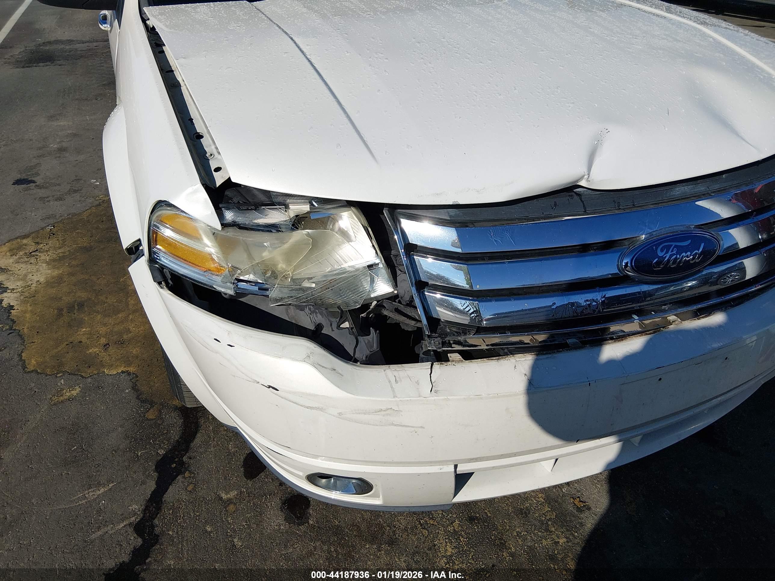 FORD TAURUS image 6