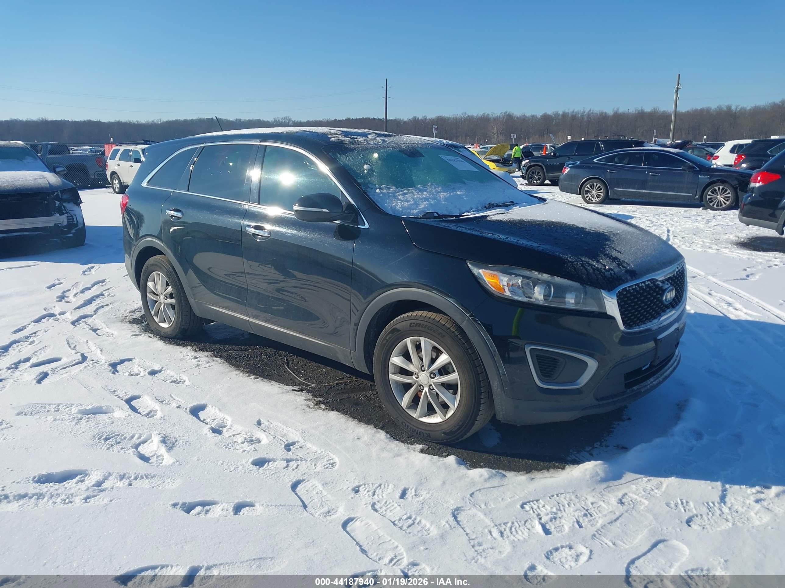 KIA SORENTO image 5