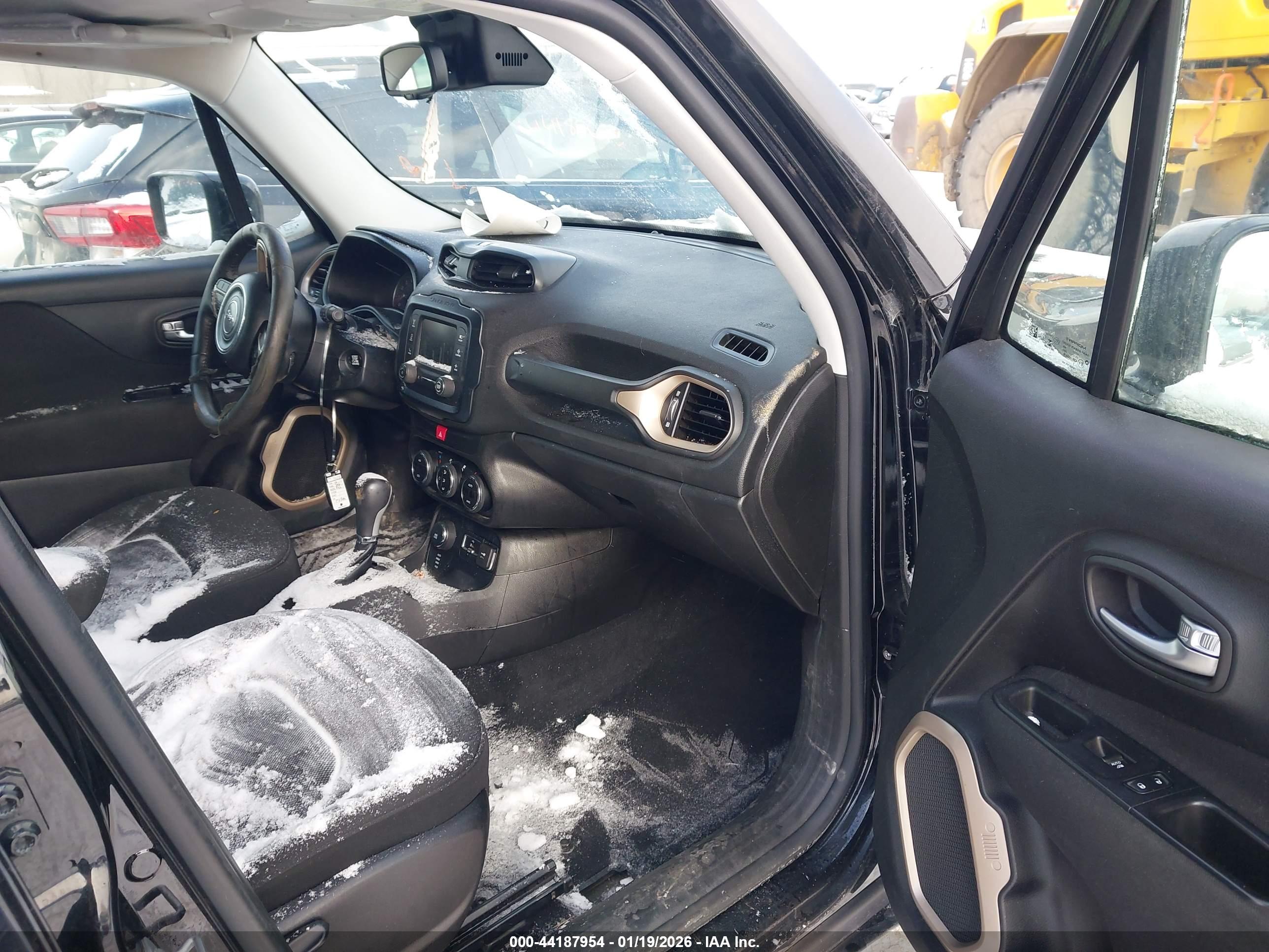 JEEP RENEGADE image 5
