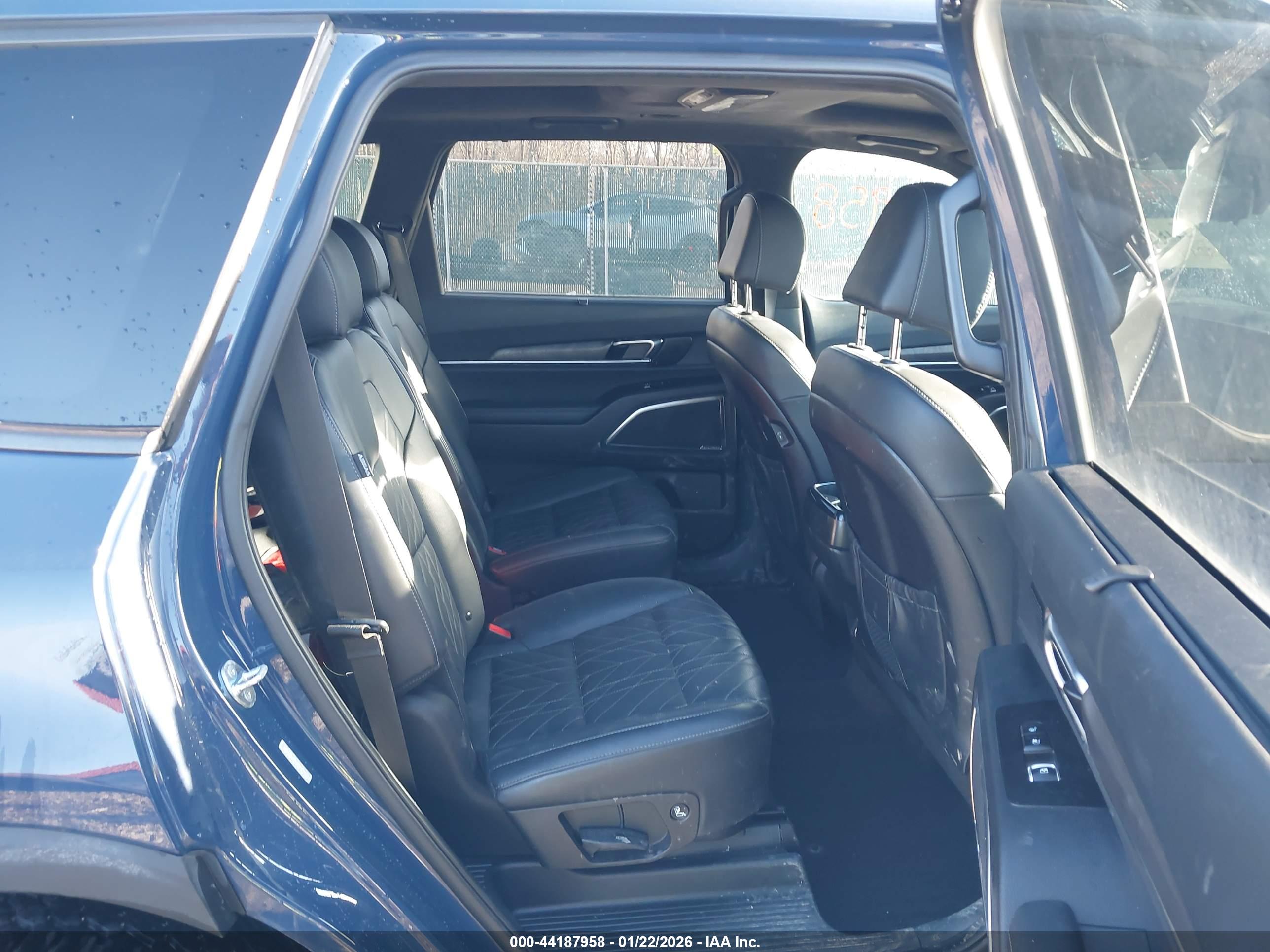 KIA TELLURIDE image 8
