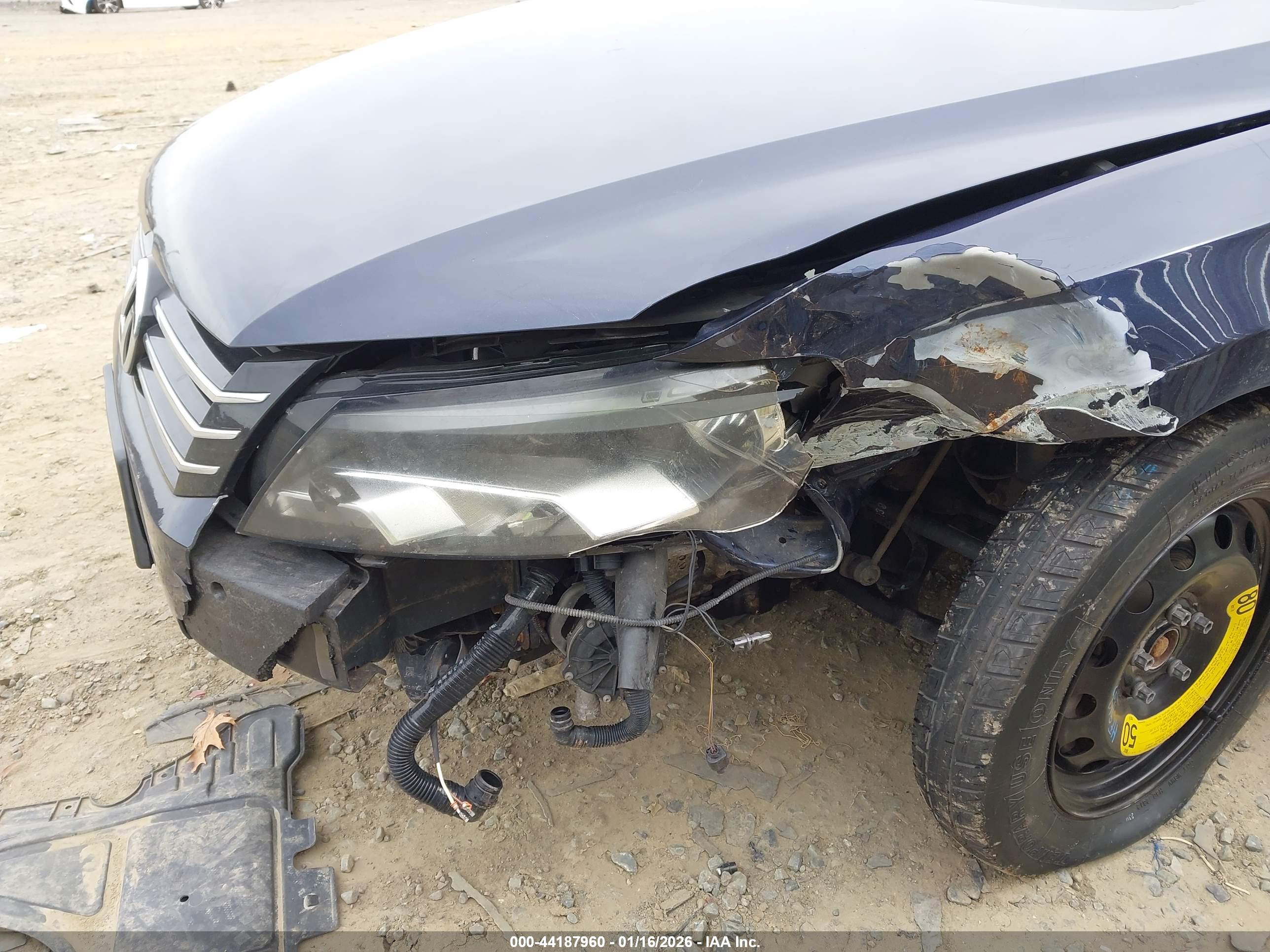 VOLKSWAGEN PASSAT image 6
