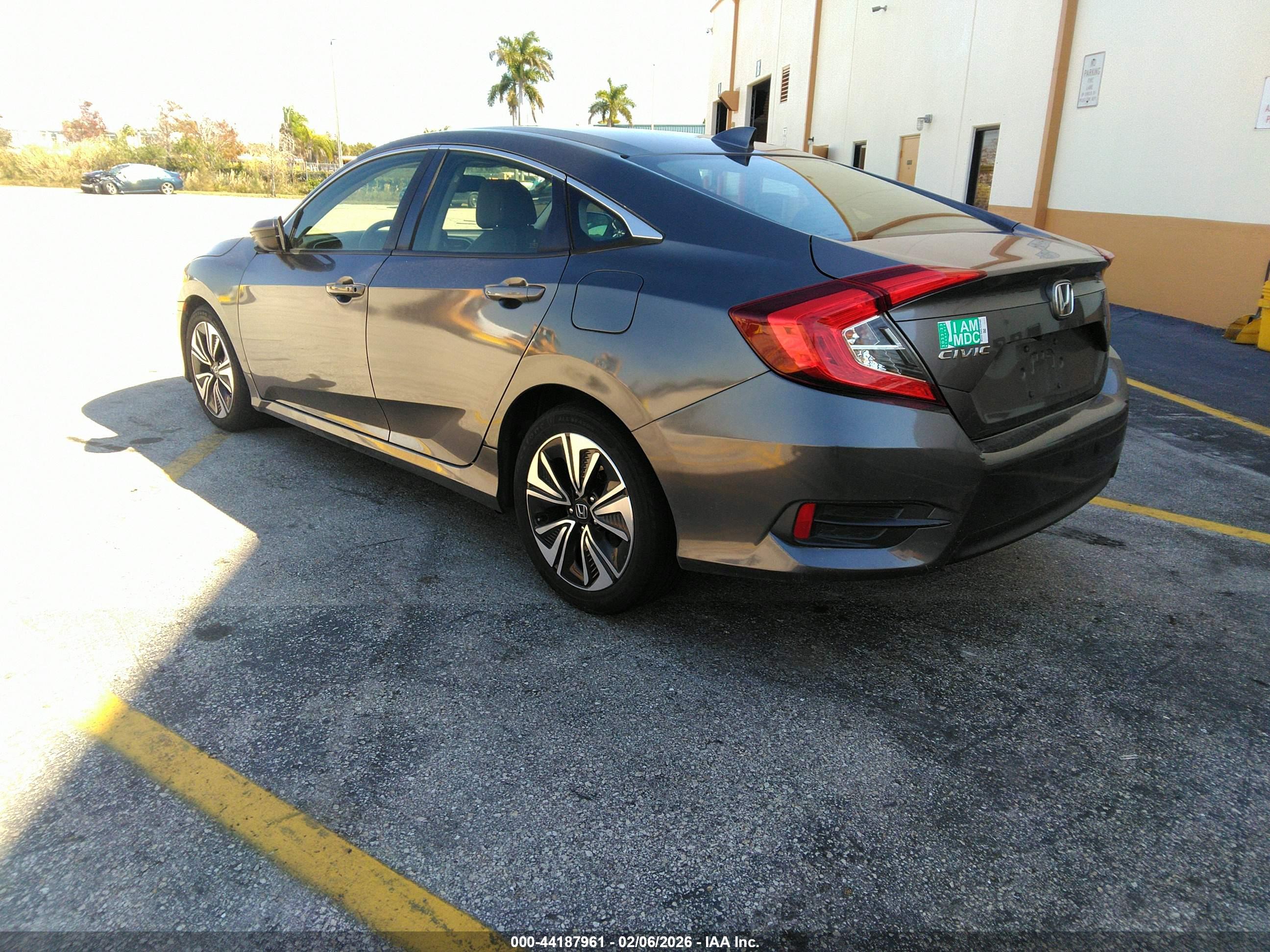 HONDA CIVIC image 3