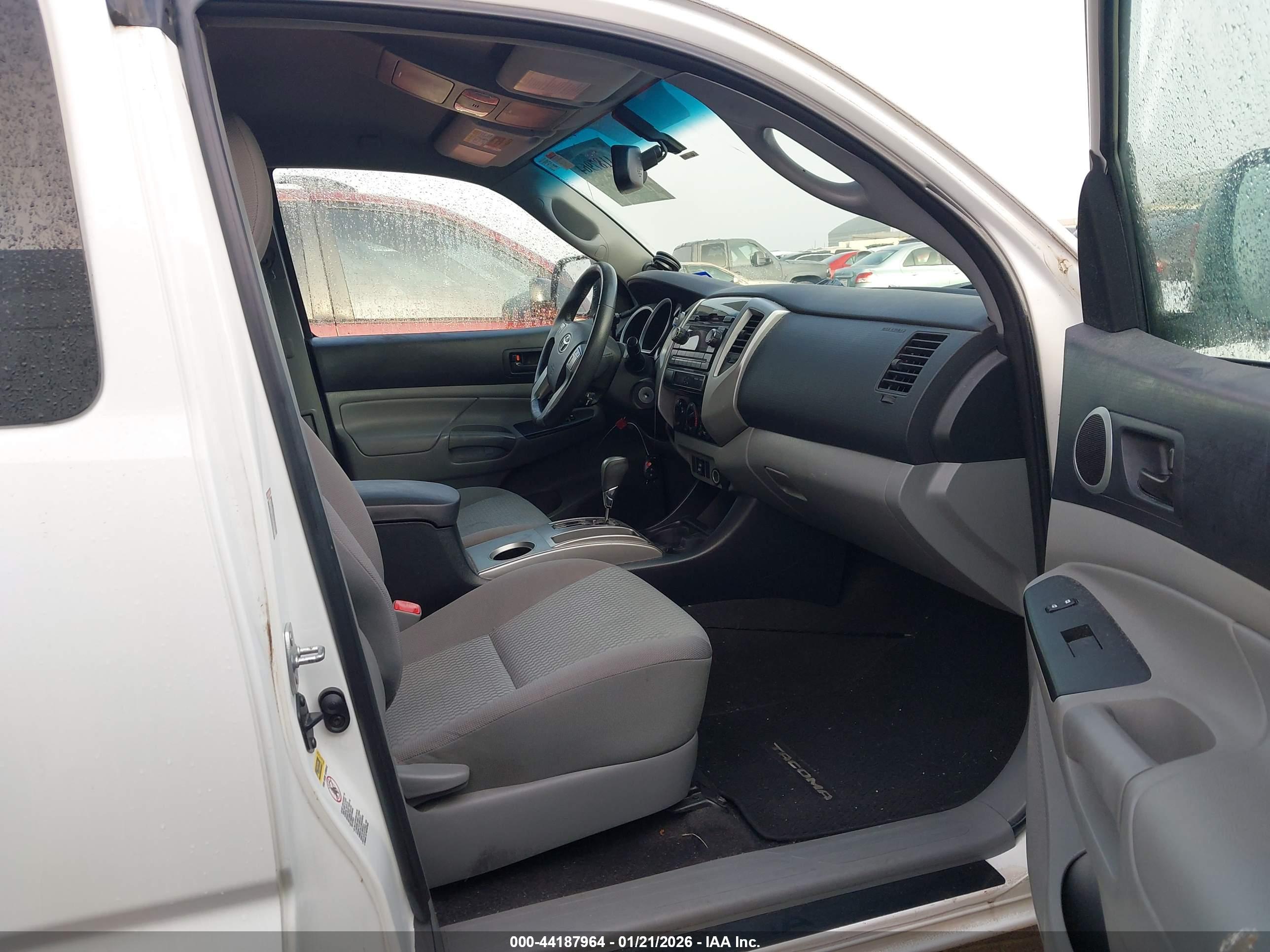 TOYOTA TACOMA image 5