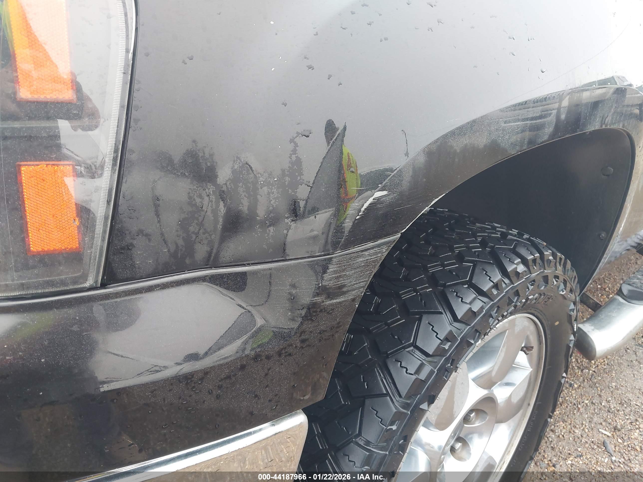 GMC SIERRA image 6