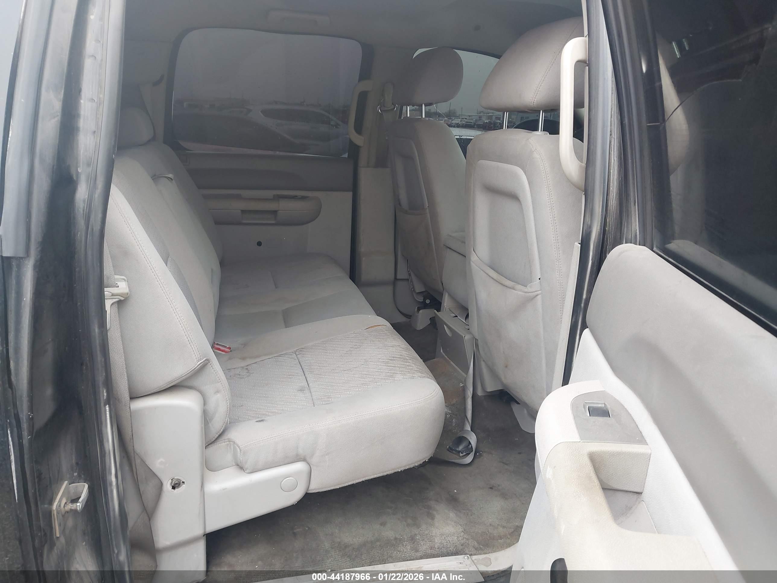 GMC SIERRA image 8