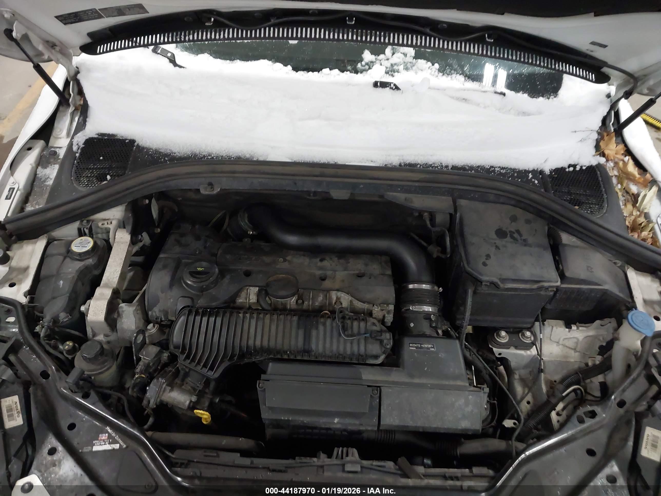 VOLVO XC60 image 10
