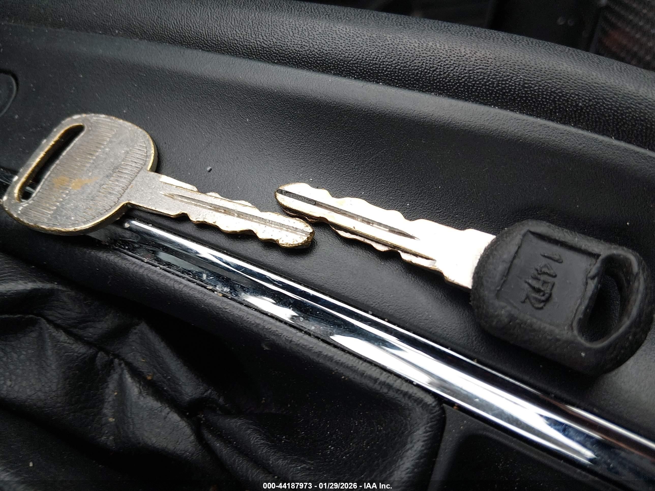 GMC YUKON image 11