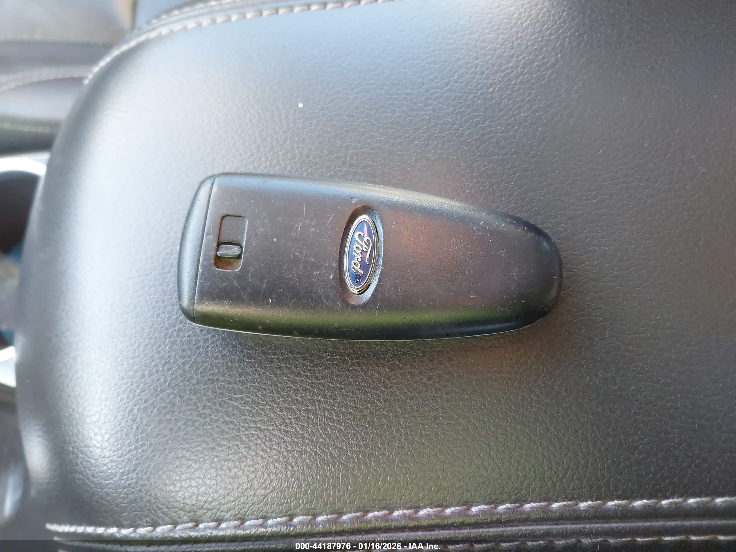 FORD ESCAPE image 11