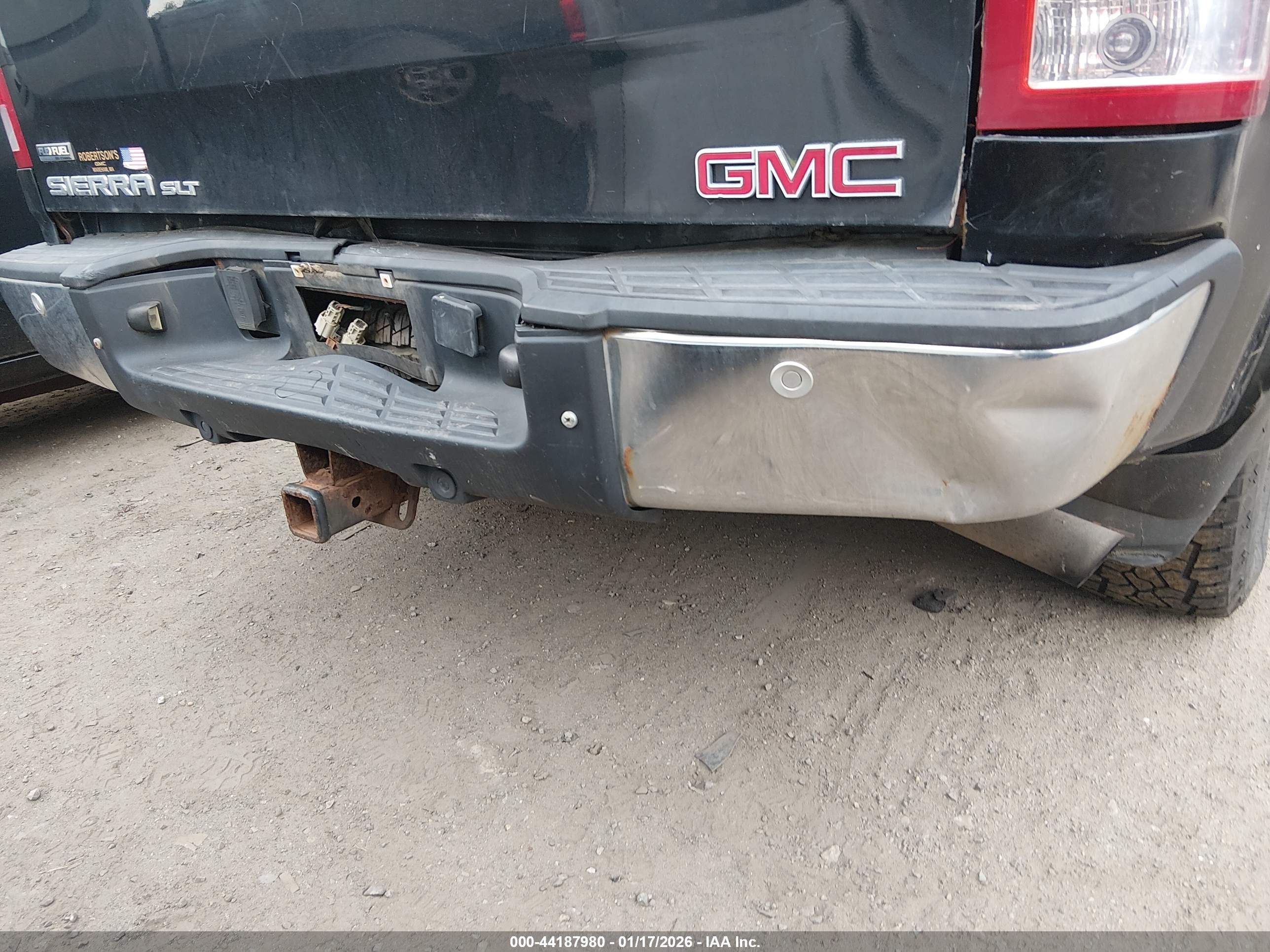 GMC SIERRA image 6
