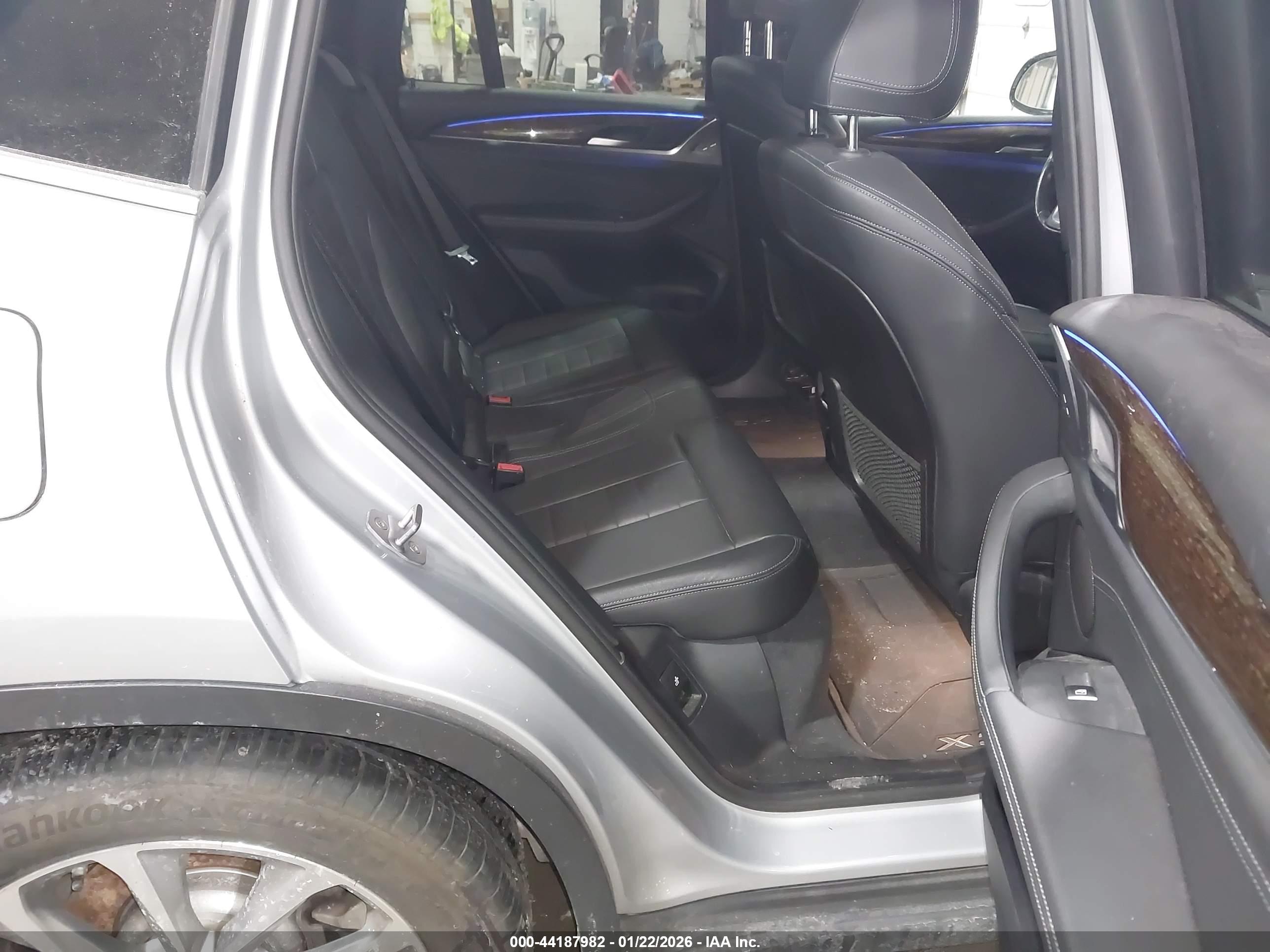 BMW X3 image 8