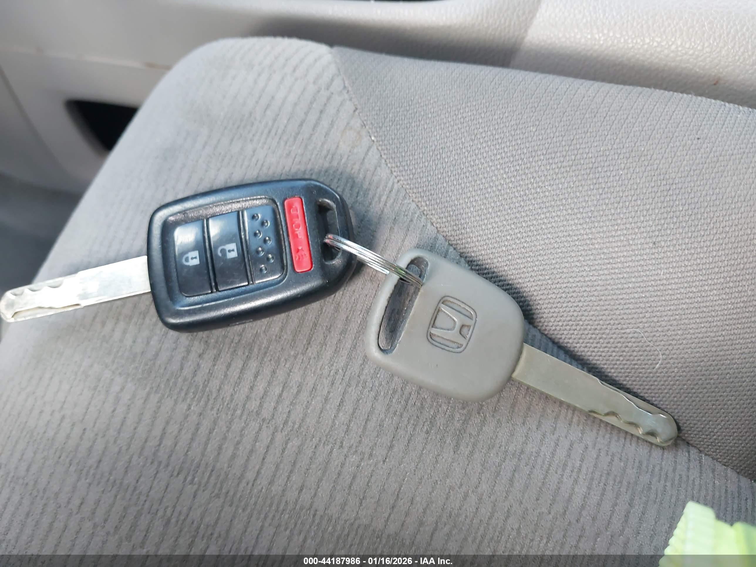 HONDA CR-V image 11