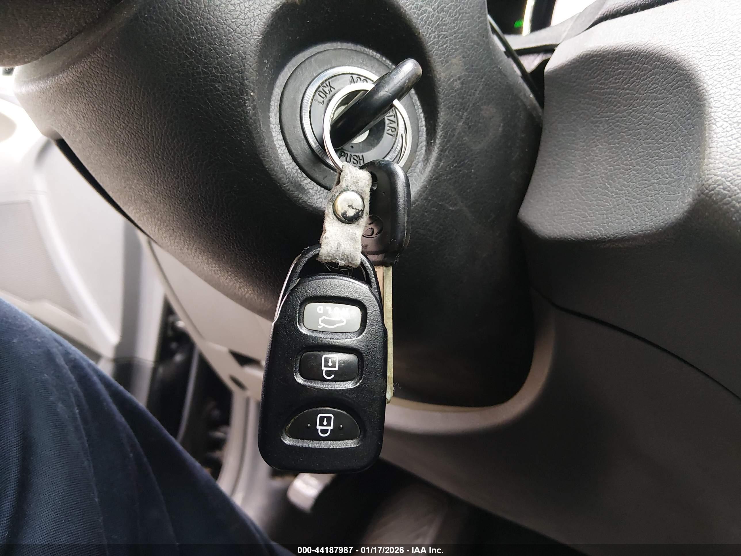 HYUNDAI SONATA image 11