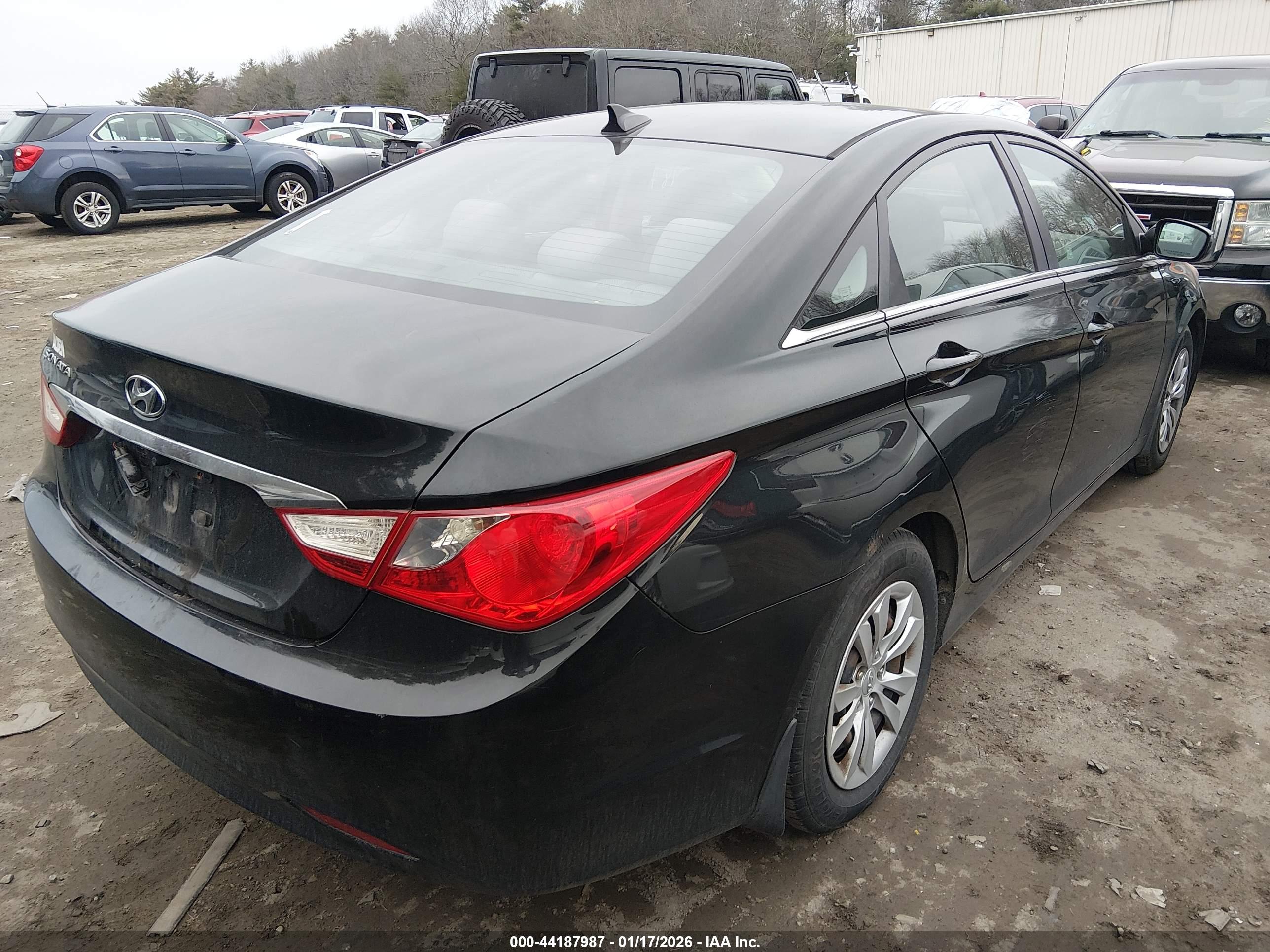 HYUNDAI SONATA image 4