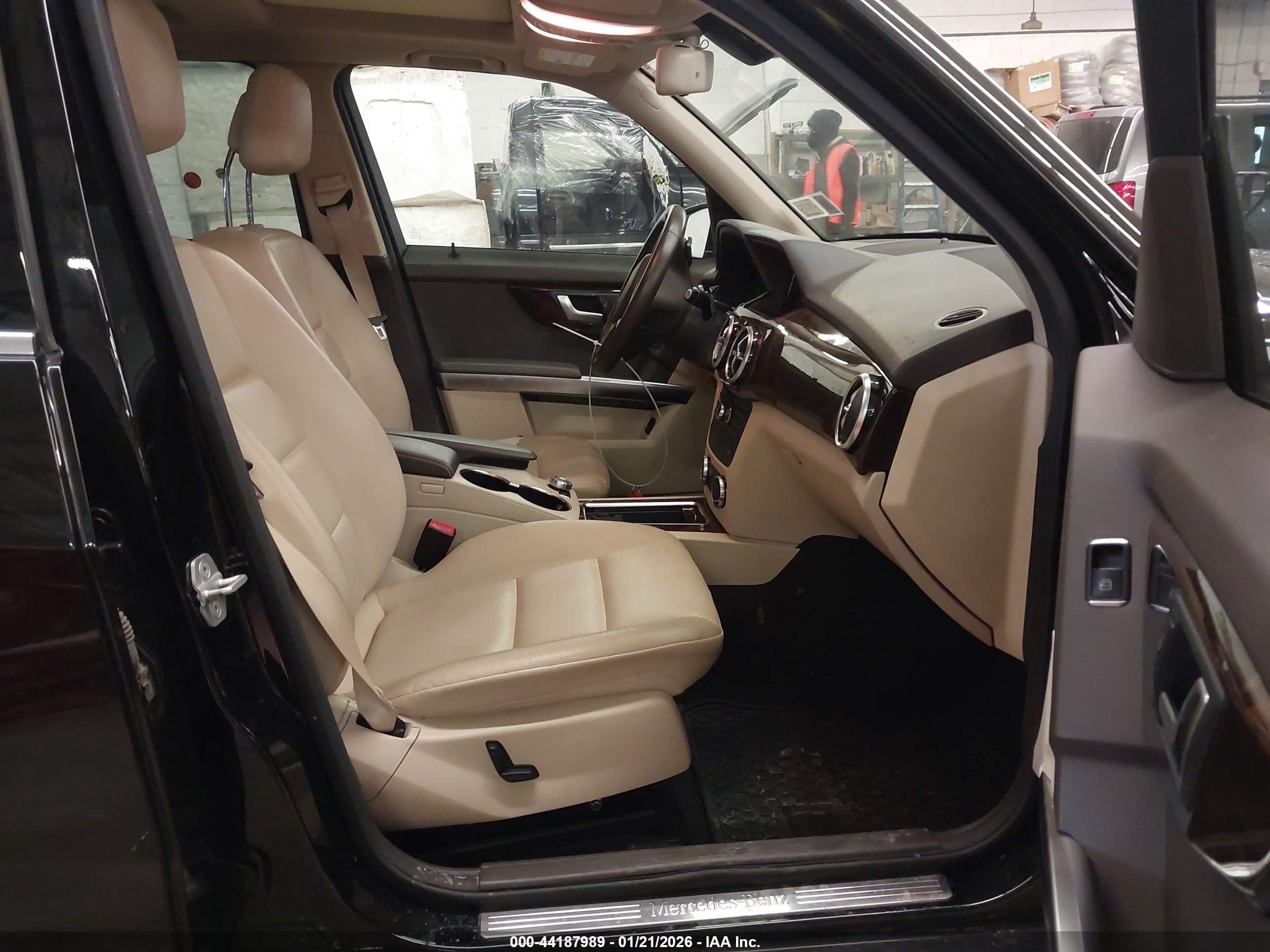 MERCEDES-BENZ GLK image 5