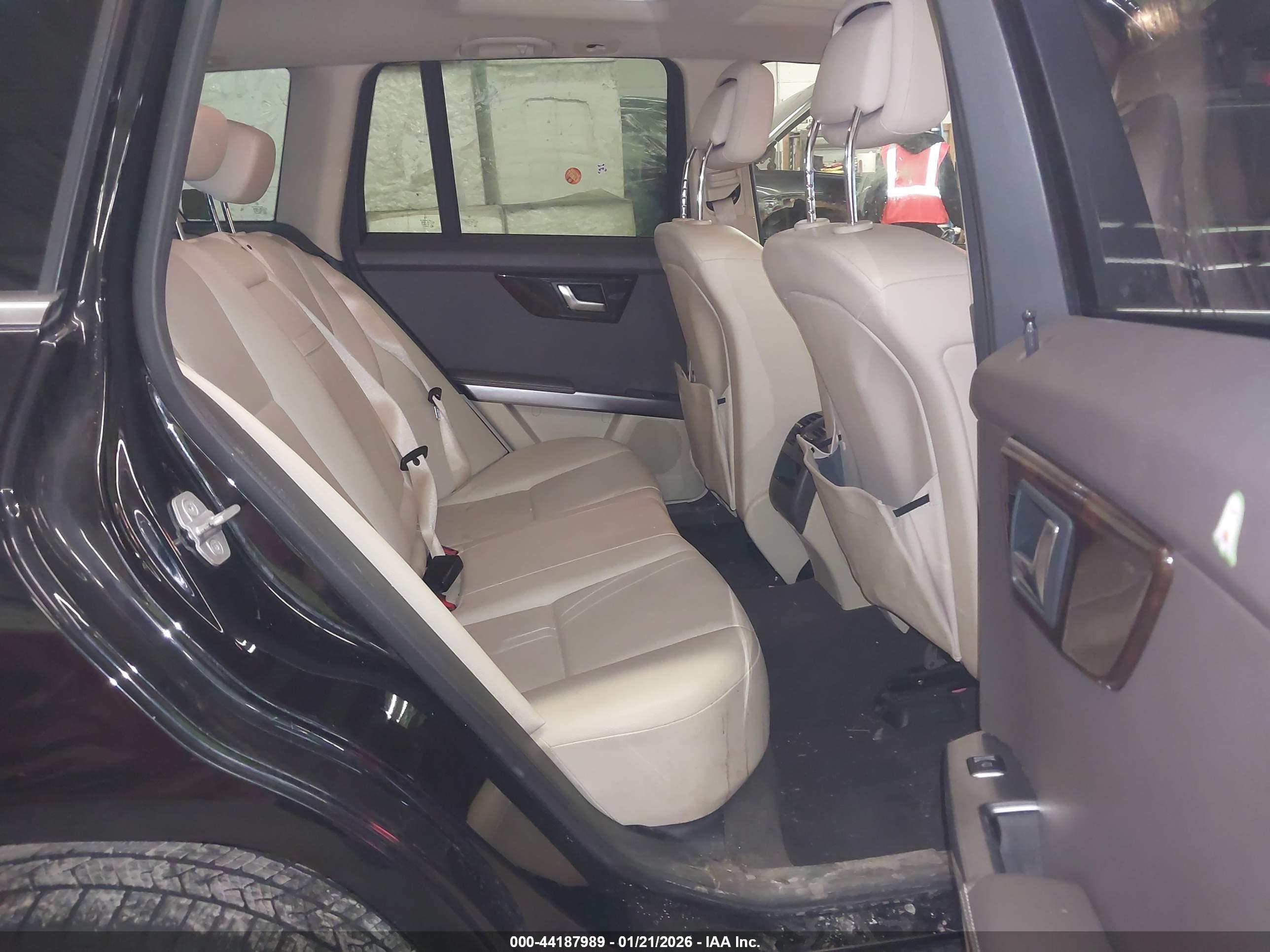 MERCEDES-BENZ GLK image 8