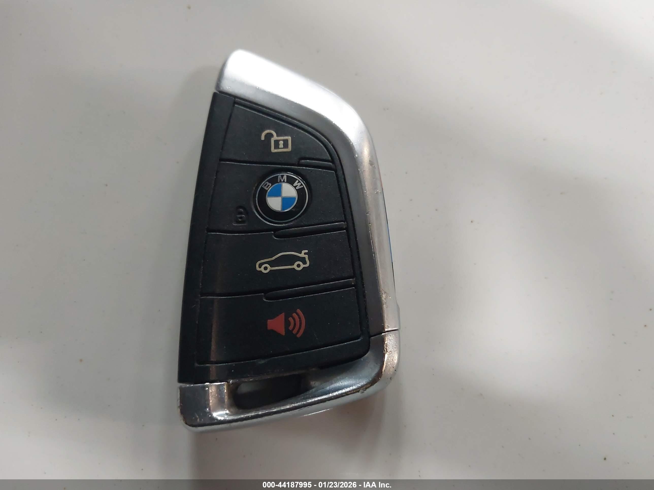 BMW X6 image 11